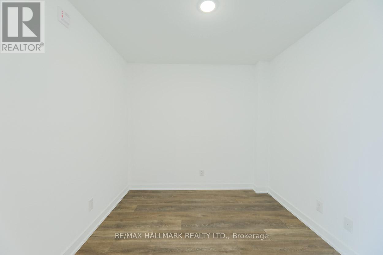 5 - 1475 O'connor Drive, Toronto, Ontario  M4B 2V5 - Photo 19 - E13087520