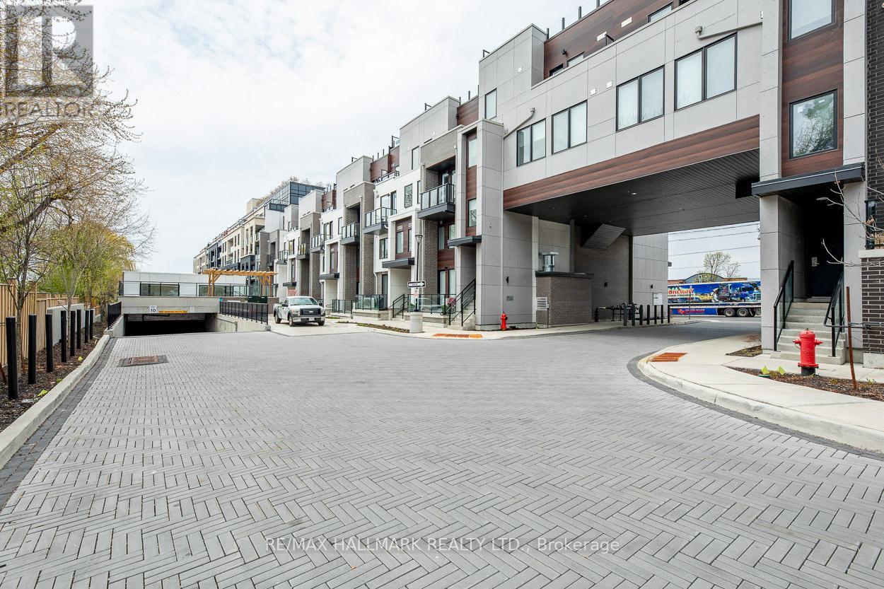 5 - 1475 O'connor Drive, Toronto, Ontario  M4B 2V5 - Photo 2 - E13087520
