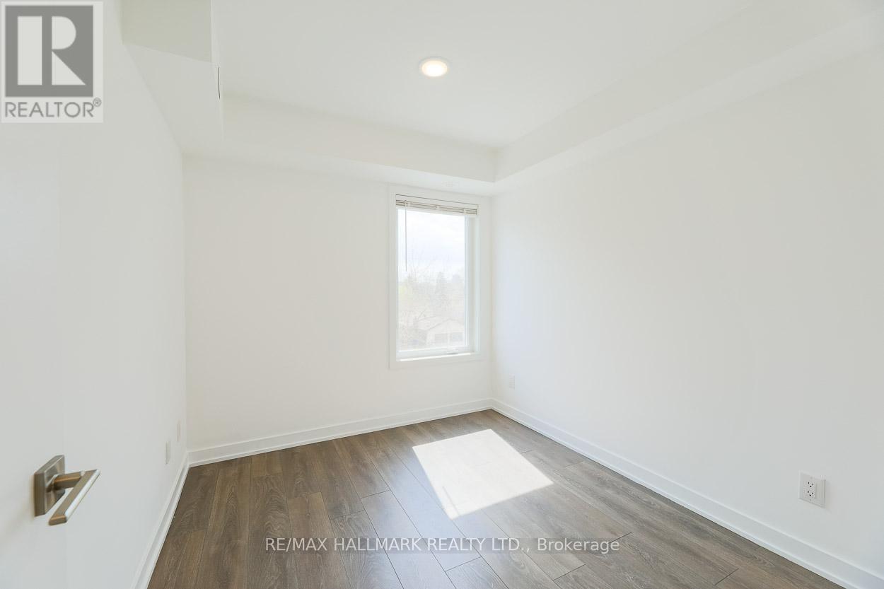 5 - 1475 O'connor Drive, Toronto, Ontario  M4B 2V5 - Photo 32 - E13087520