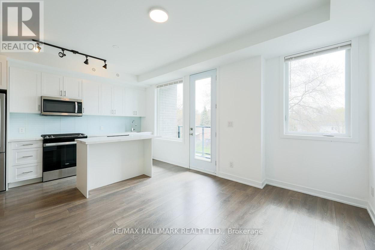 5 - 1475 O'connor Drive, Toronto, Ontario  M4B 2V5 - Photo 6 - E13087520