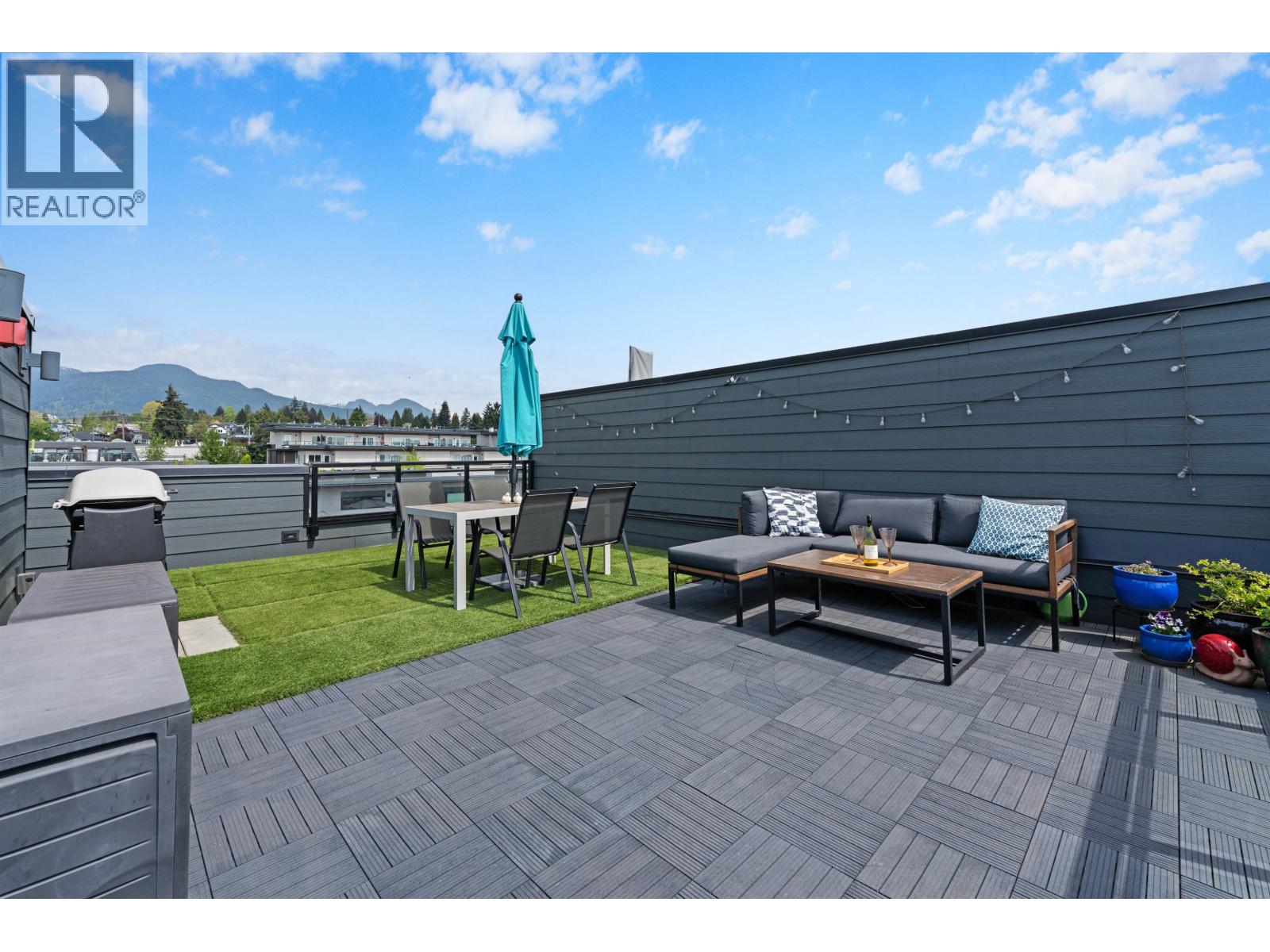 402 505 E 2nd Street, North Vancouver, British Columbia  V7L 1E1 - Photo 2 - R3119974