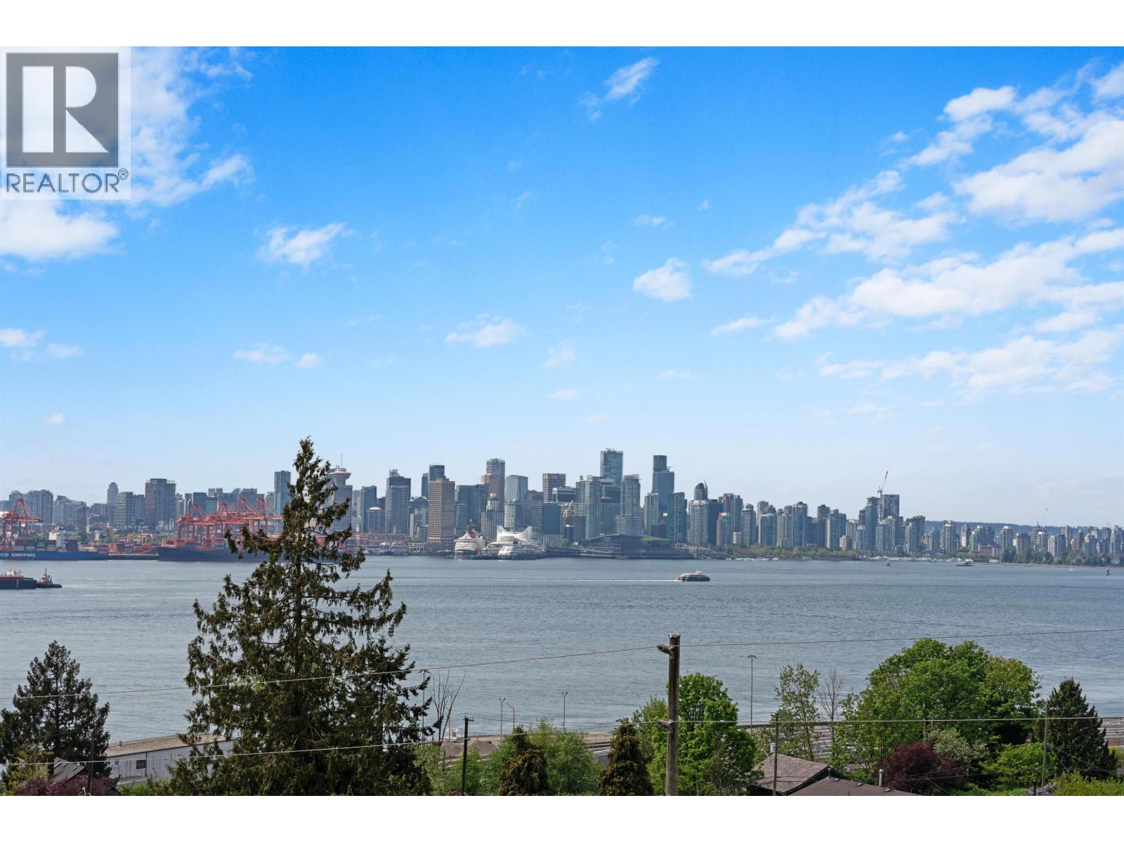 402 505 E 2nd Street, North Vancouver, British Columbia  V7L 1E1 - Photo 3 - R3119974