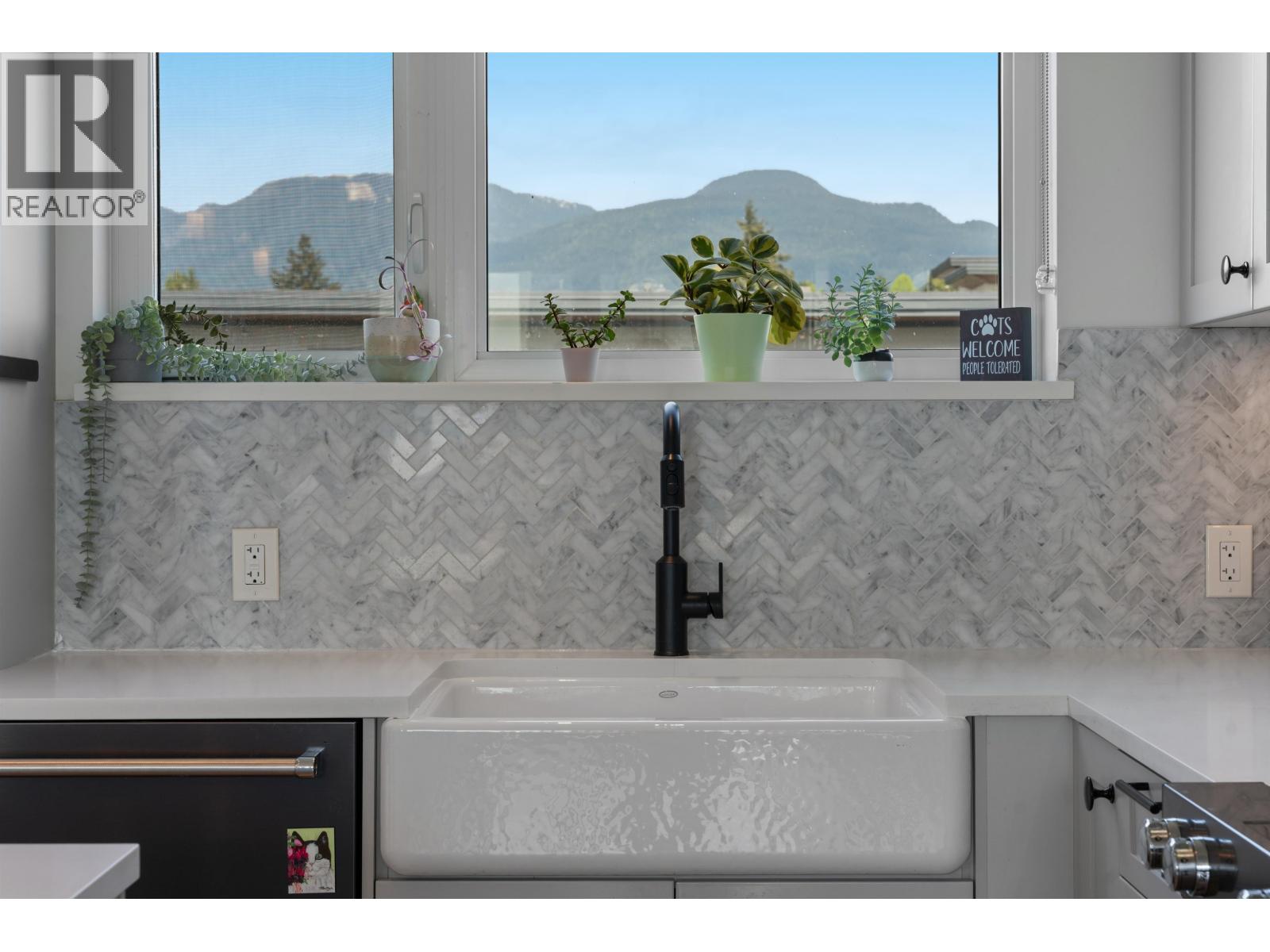 402 505 E 2nd Street, North Vancouver, British Columbia  V7L 1E1 - Photo 6 - R3119974