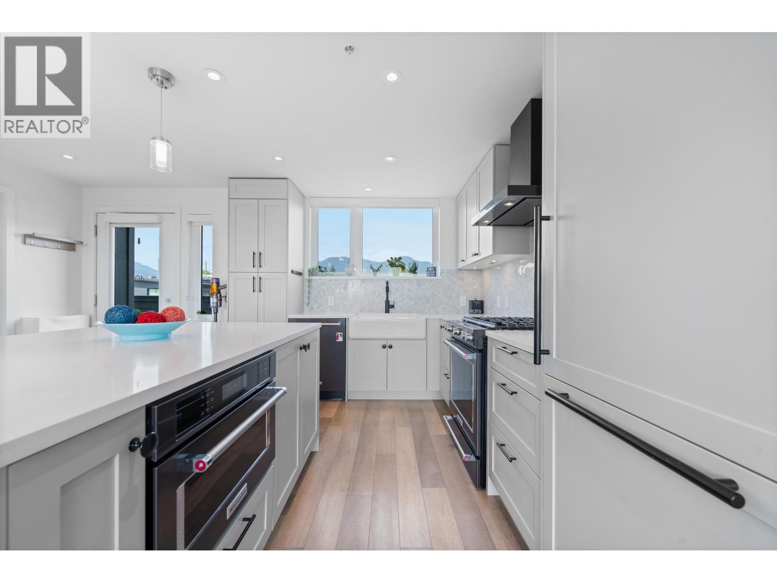 402 505 E 2nd Street, North Vancouver, British Columbia  V7L 1E1 - Photo 8 - R3119974