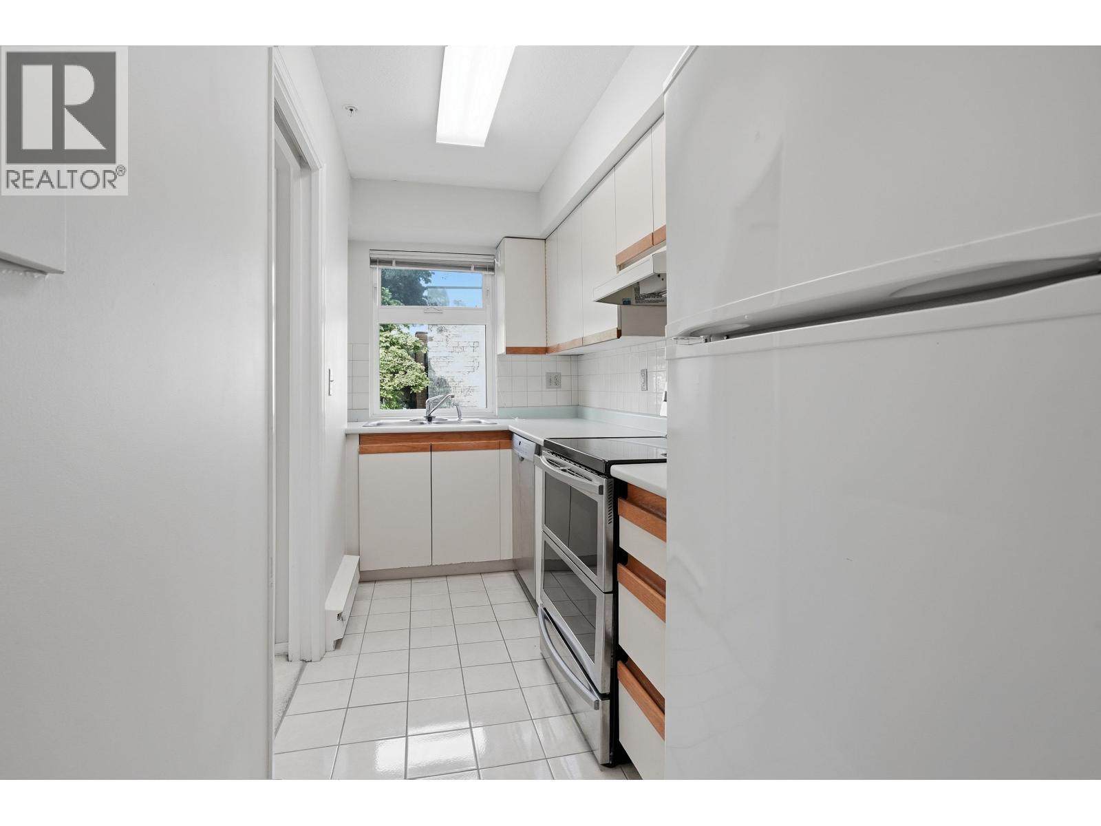 737 W 7th Avenue, Vancouver, British Columbia  V5Z 1B9 - Photo 10 - R3120001