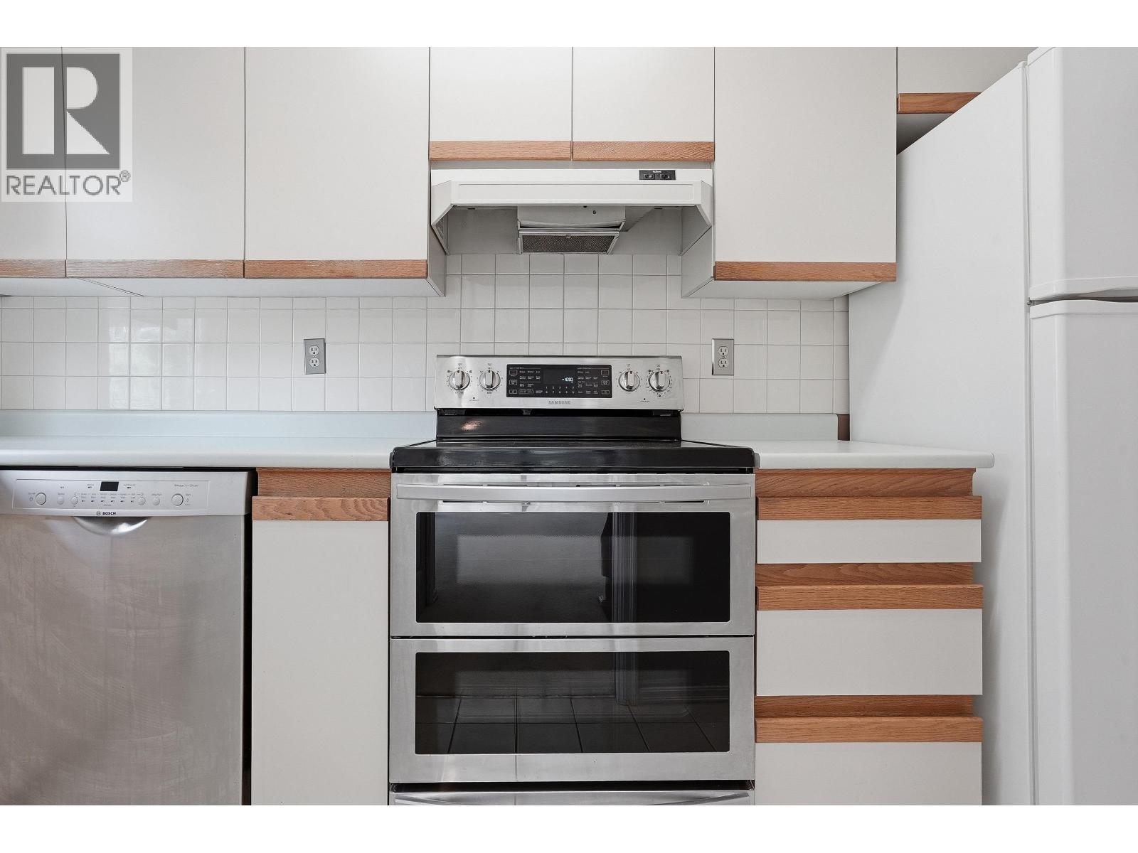 737 W 7th Avenue, Vancouver, British Columbia  V5Z 1B9 - Photo 11 - R3120001