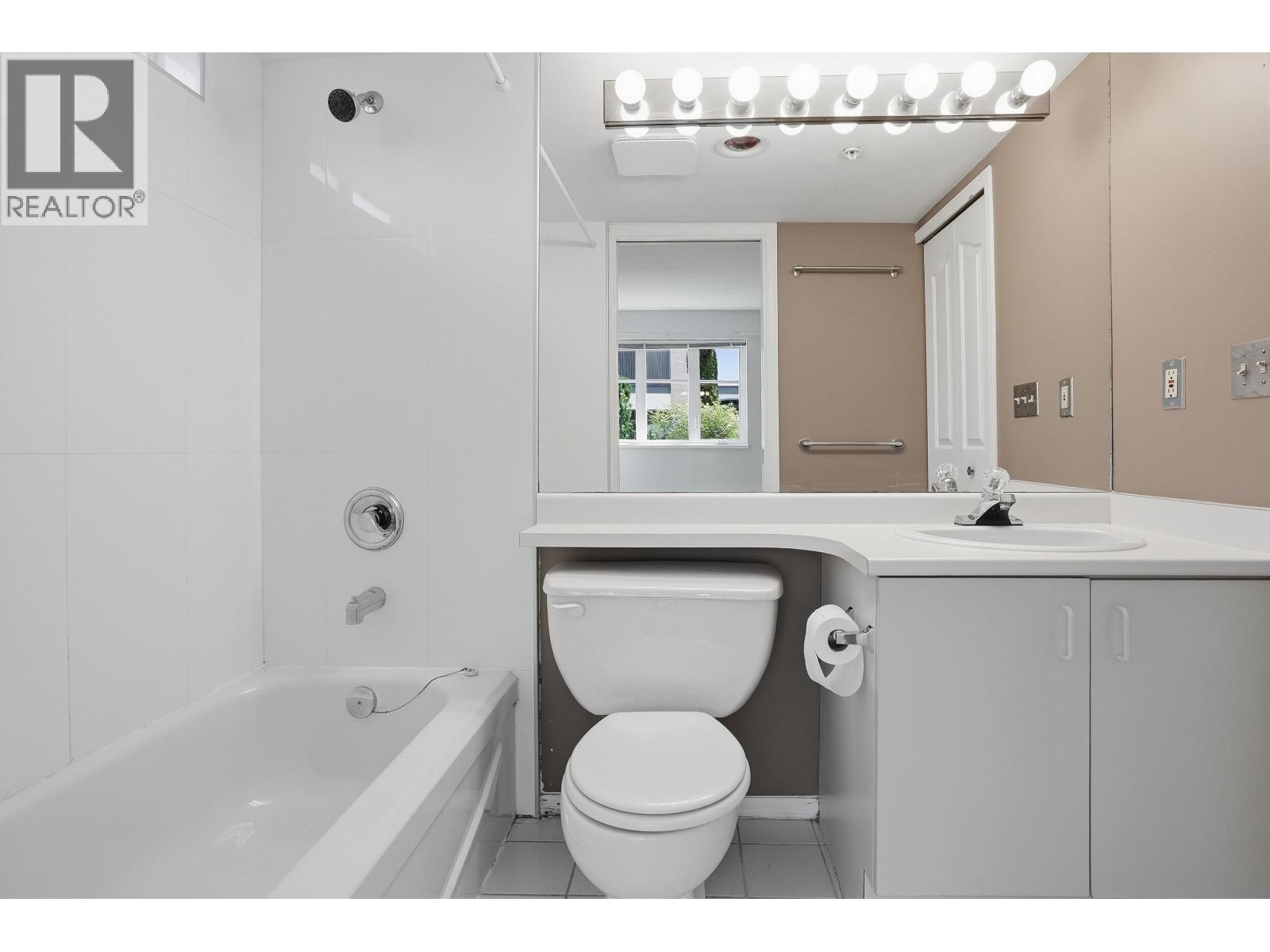 737 W 7th Avenue, Vancouver, British Columbia  V5Z 1B9 - Photo 17 - R3120001