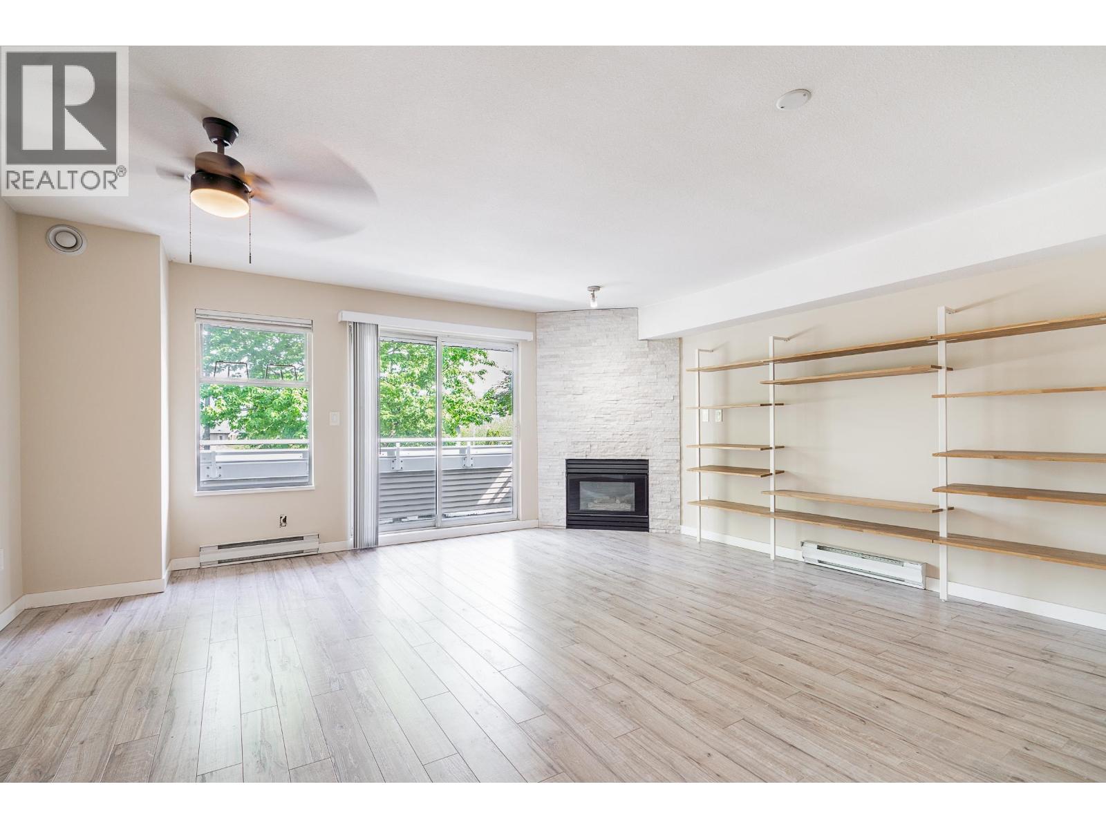 204 3183 Esmond Avenue, Burnaby, British Columbia  V5G 4V6 - Photo 2 - R3120011