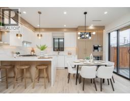 2 150 E 51ST AVENUE, Vancouver, British Columbia