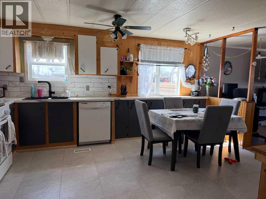 320 2 Avenue N, Champion, Alberta  T0L 0R0 - Photo 5 - A2301719