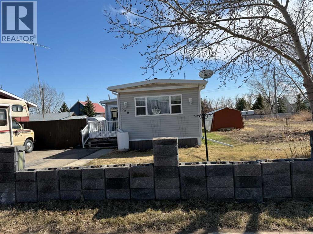 320 2 Avenue N, Champion, Alberta