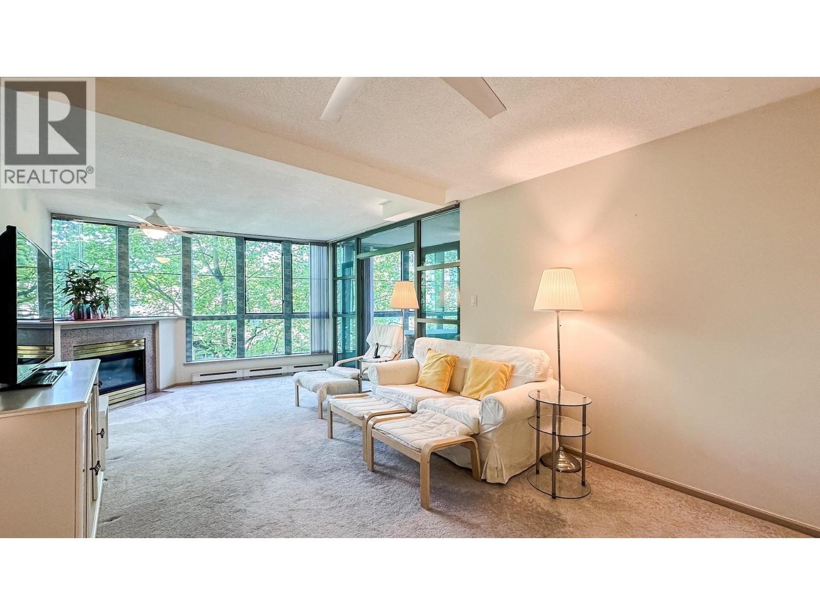 401 1159 Main Street, Vancouver, British Columbia  V6A 4B6 - Photo 2 - R3119435