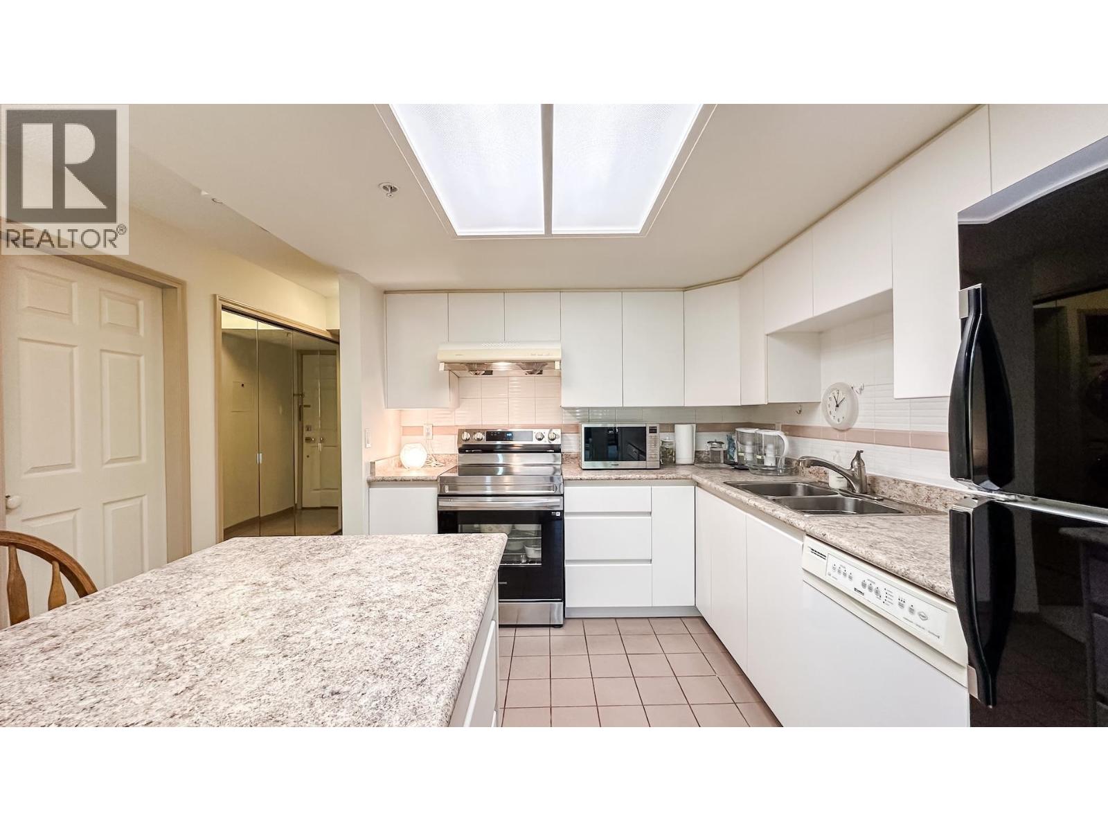 401 1159 Main Street, Vancouver, British Columbia  V6A 4B6 - Photo 9 - R3119435