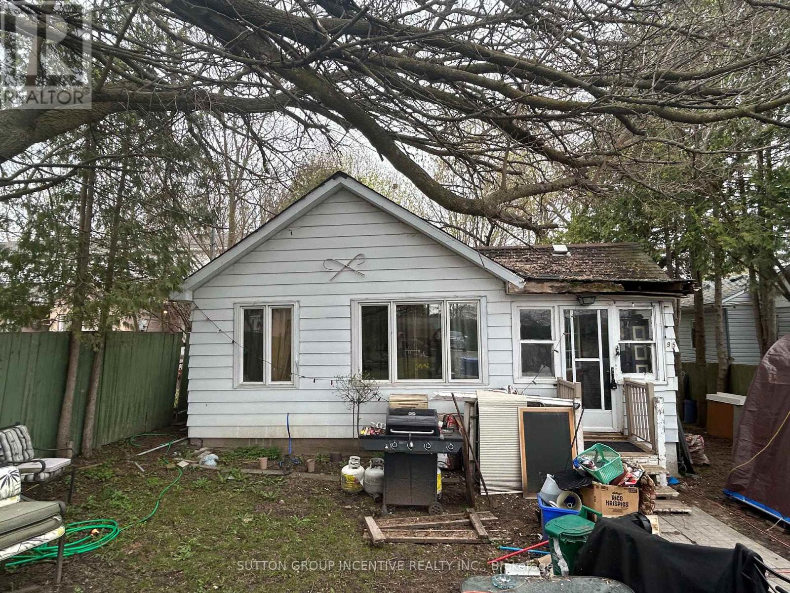 95 Lake Drive N, Georgina, Ontario  L4P 1A9 - Photo 4 - N13081882