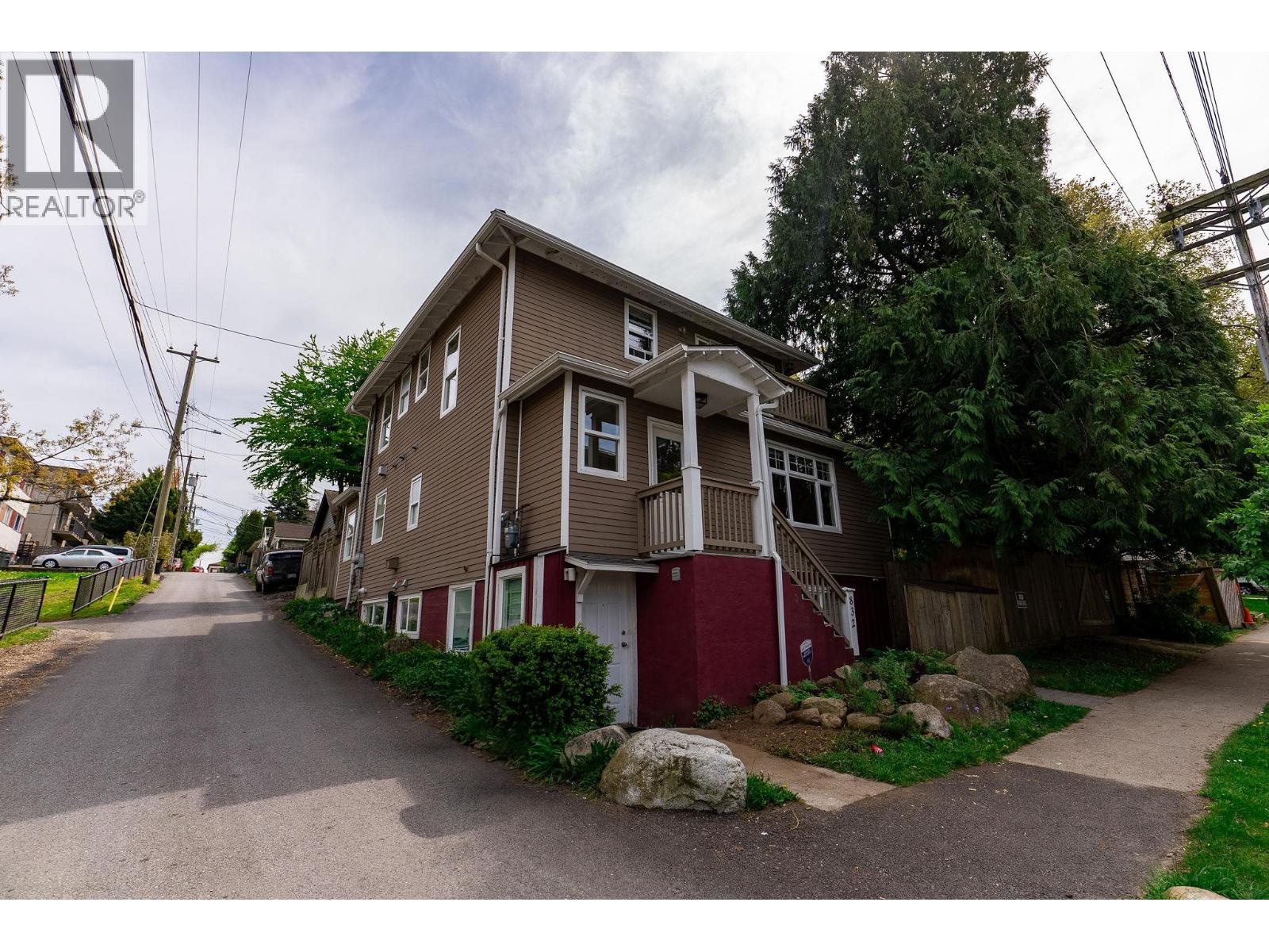 832 Salsbury Drive, Vancouver, British Columbia  V5L 4A2 - Photo 6 - R3119971