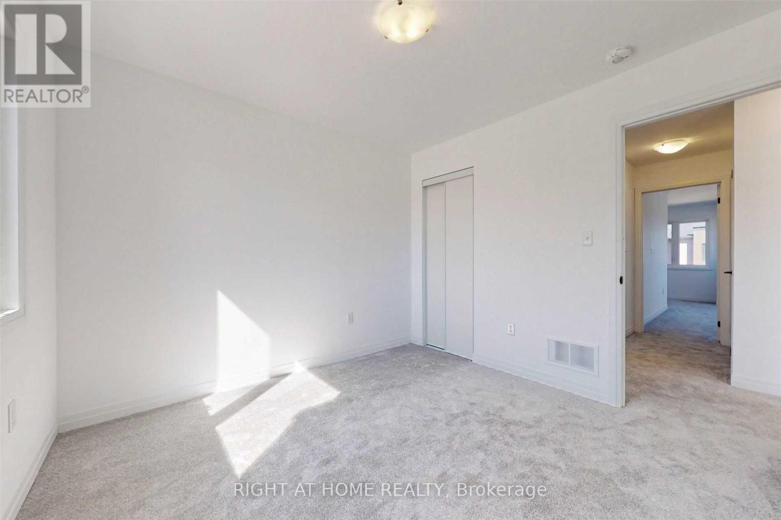 94 Fairlane Avenue, Barrie (Painswick South), Ontario  L9J 0M5 - Photo 11 - S13087536