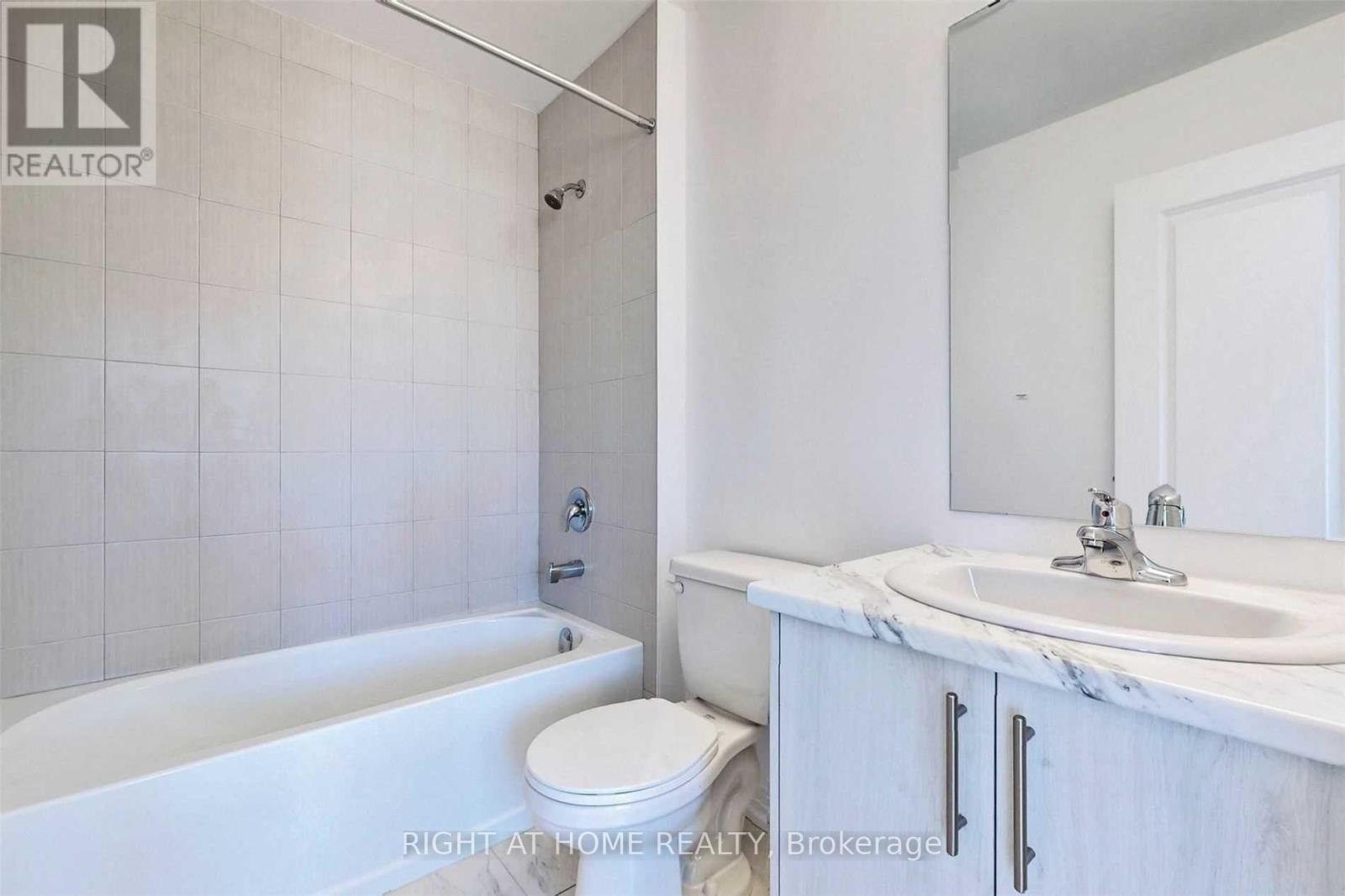 94 Fairlane Avenue, Barrie (Painswick South), Ontario  L9J 0M5 - Photo 15 - S13087536