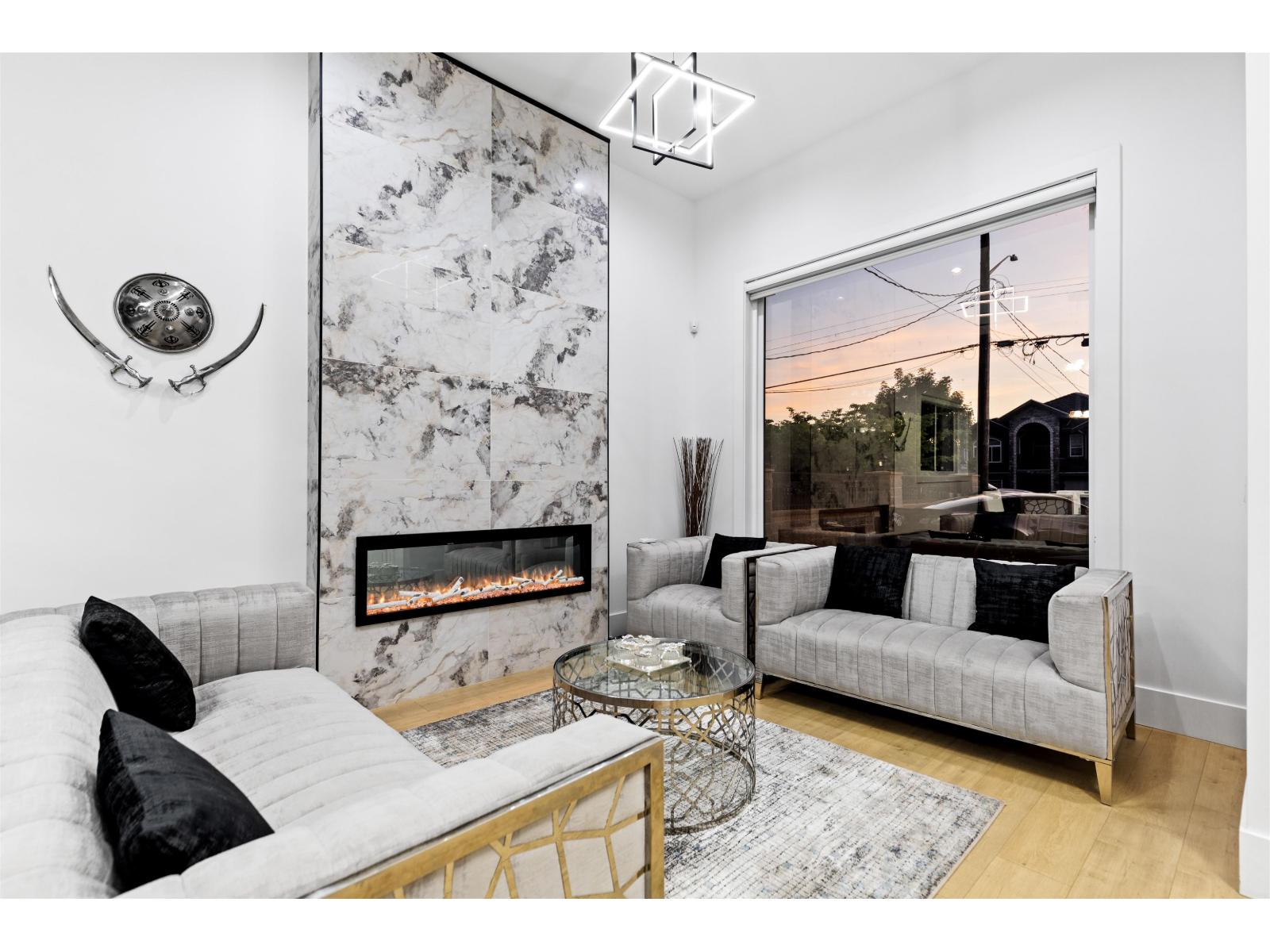 10686 141a Street, Surrey, British Columbia  V3T 4R7 - Photo 3 - R3120041
