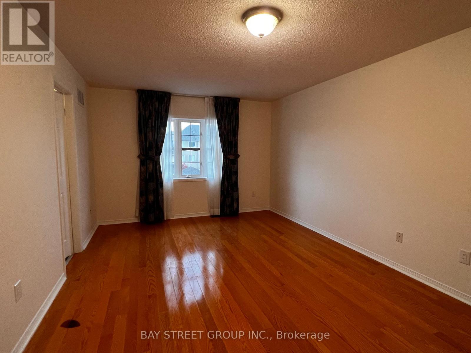 85 Selkirk Drive, Richmond Hill, Ontario  L4B 4S4 - Photo 15 - N13087292