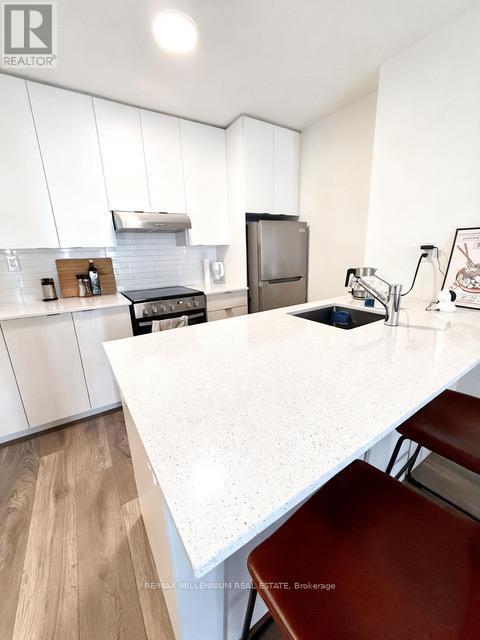 Th-105 - 145 Canon Jackson Drive, Toronto, Ontario  M6M 0E1 - Photo 9 - W13087132