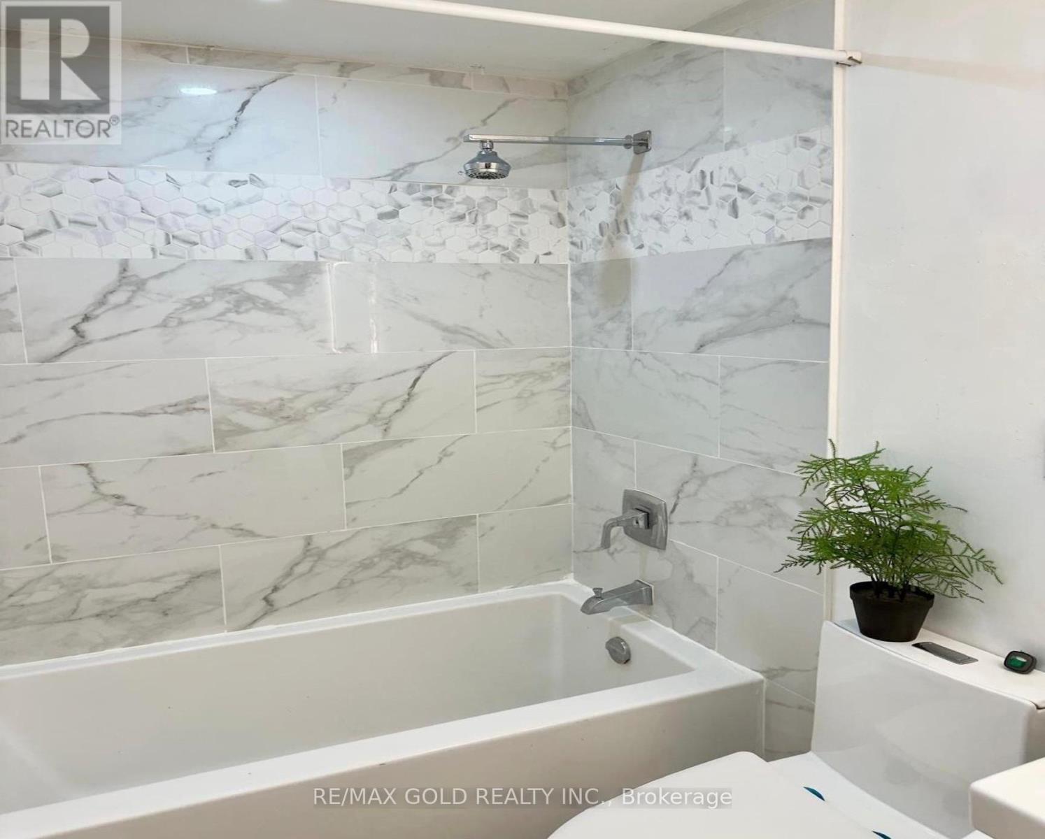 156 Mooregate Crescent, Kitchener, Ontario  N2M 2G1 - Photo 24 - X13060032