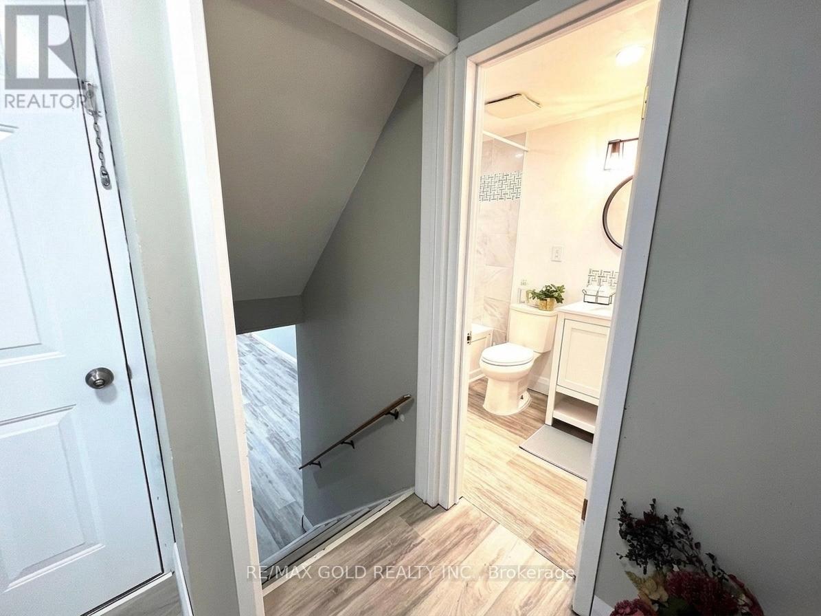 156 Mooregate Crescent, Kitchener, Ontario  N2M 2G1 - Photo 26 - X13060032