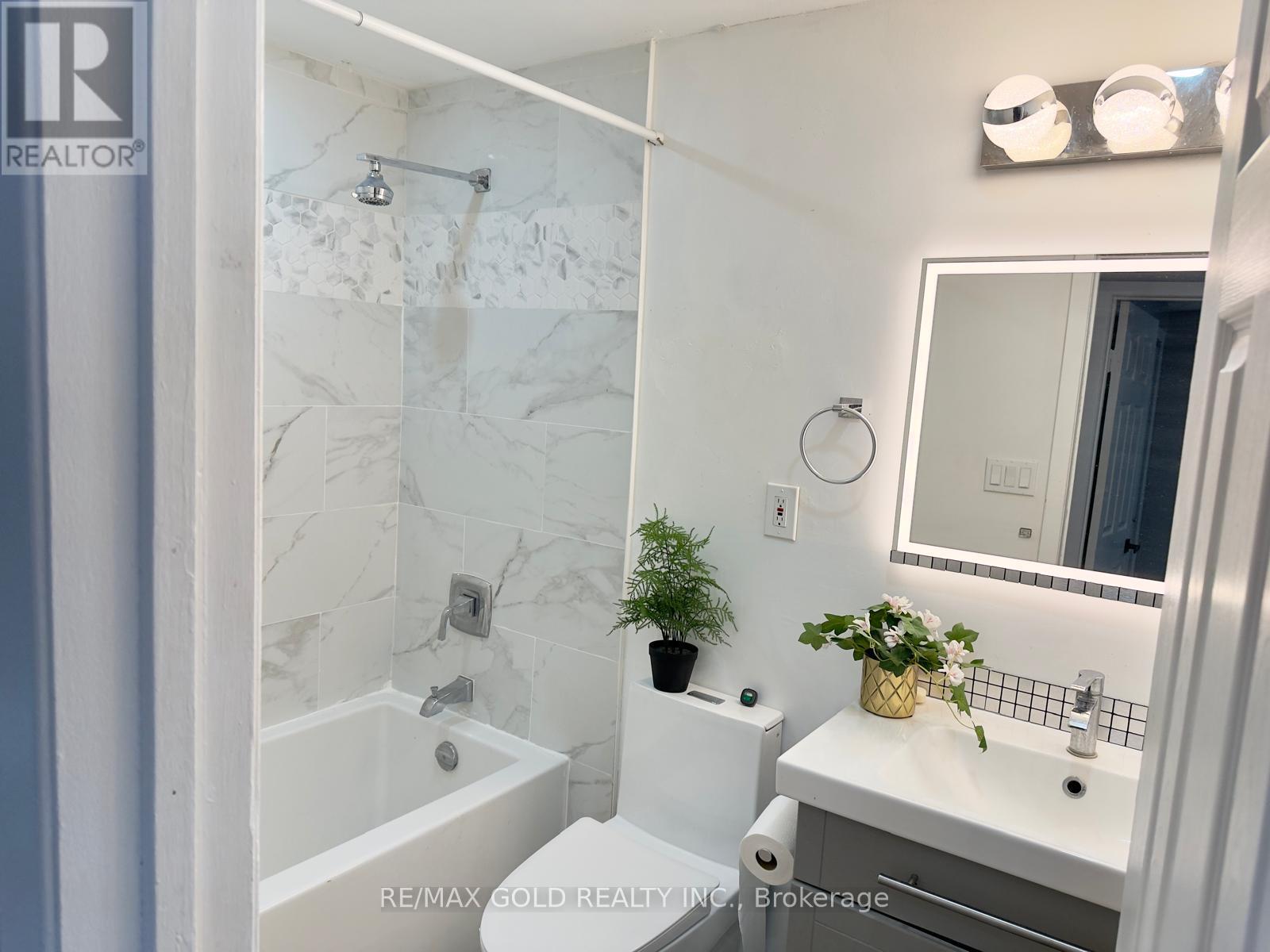 156 Mooregate Crescent, Kitchener, Ontario  N2M 2G1 - Photo 23 - X13060032
