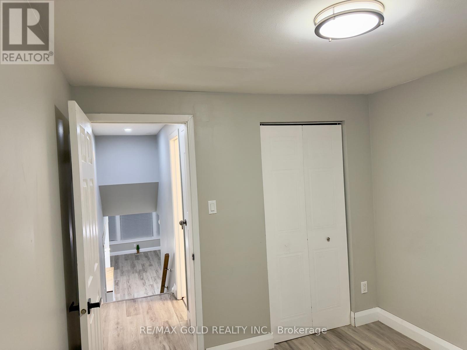 156 Mooregate Crescent, Kitchener, Ontario  N2M 2G1 - Photo 21 - X13060032