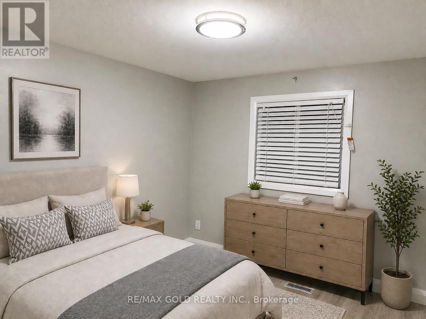 Upper - 156 Mooregate Crescent, Kitchener, Ontario  N2M 2G1 - Photo 19 - X13060054