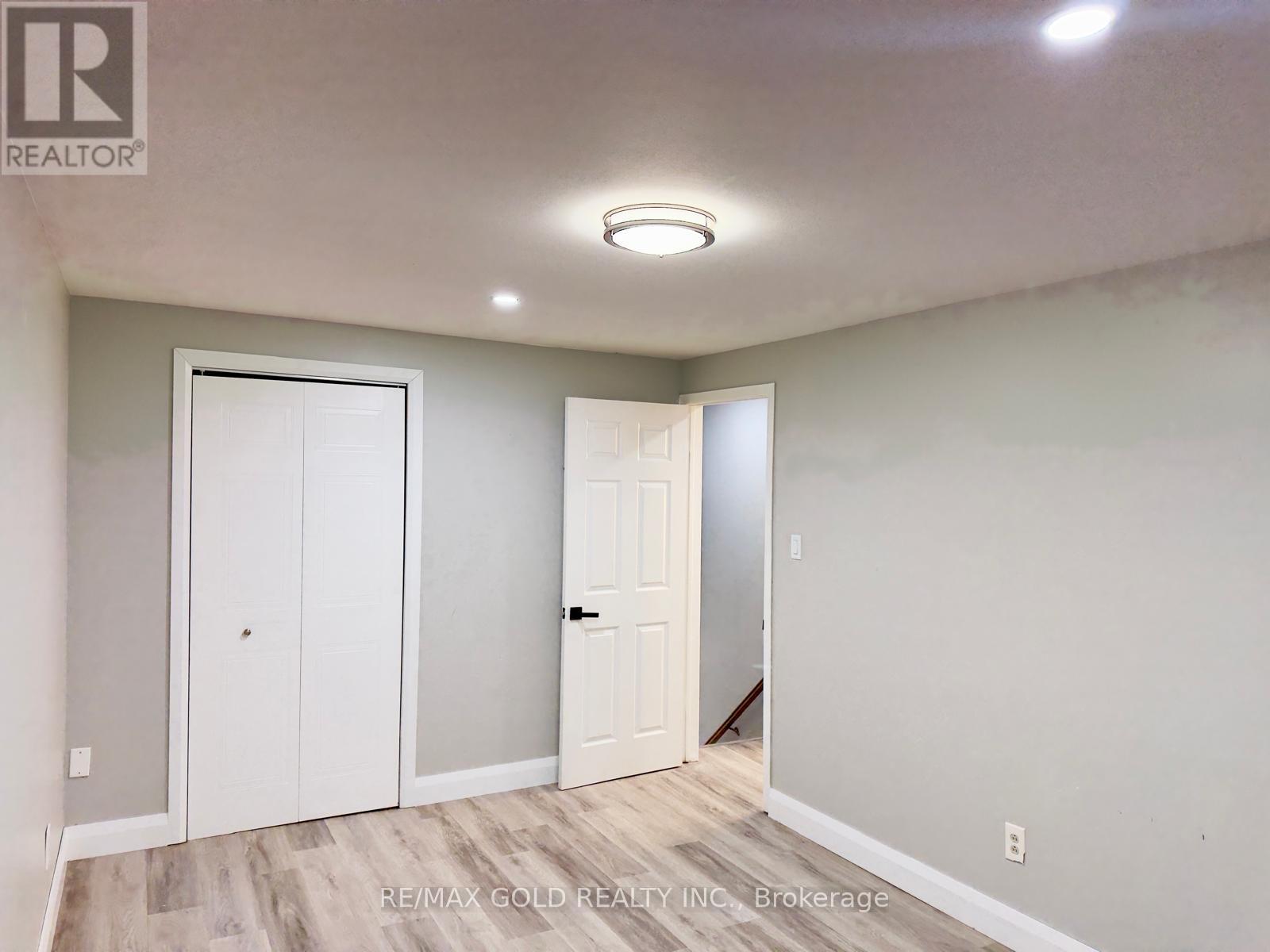 156 Mooregate Crescent, Kitchener, Ontario  N2M 2G1 - Photo 18 - X13060032