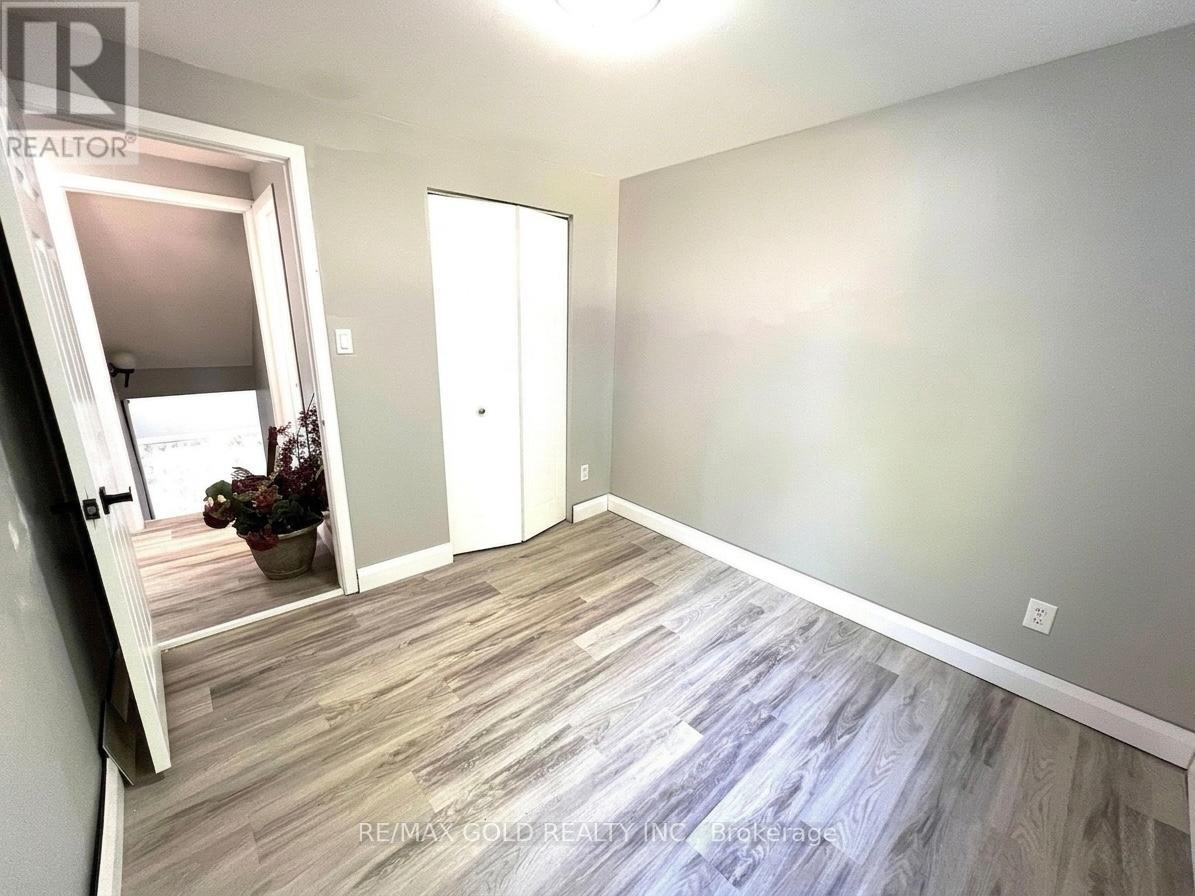 156 Mooregate Crescent, Kitchener, Ontario  N2M 2G1 - Photo 38 - X13060032