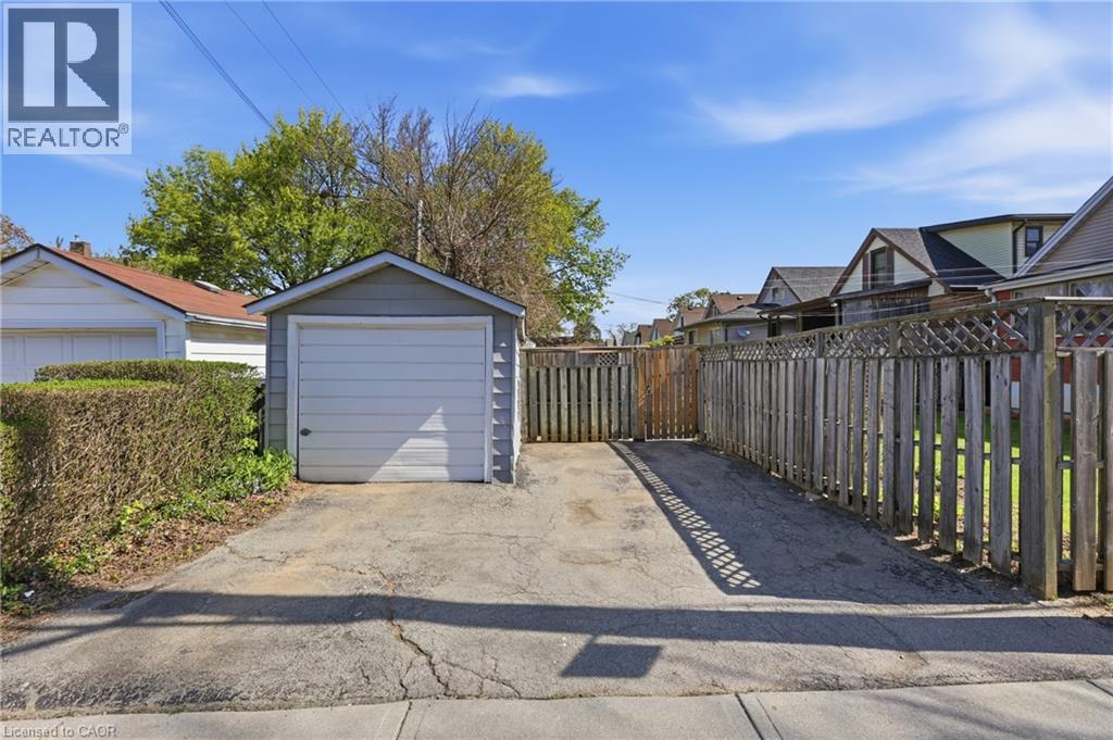 74 Graham Avenue S, Hamilton, Ontario  L8K 2M1 - Photo 32 - 40826606