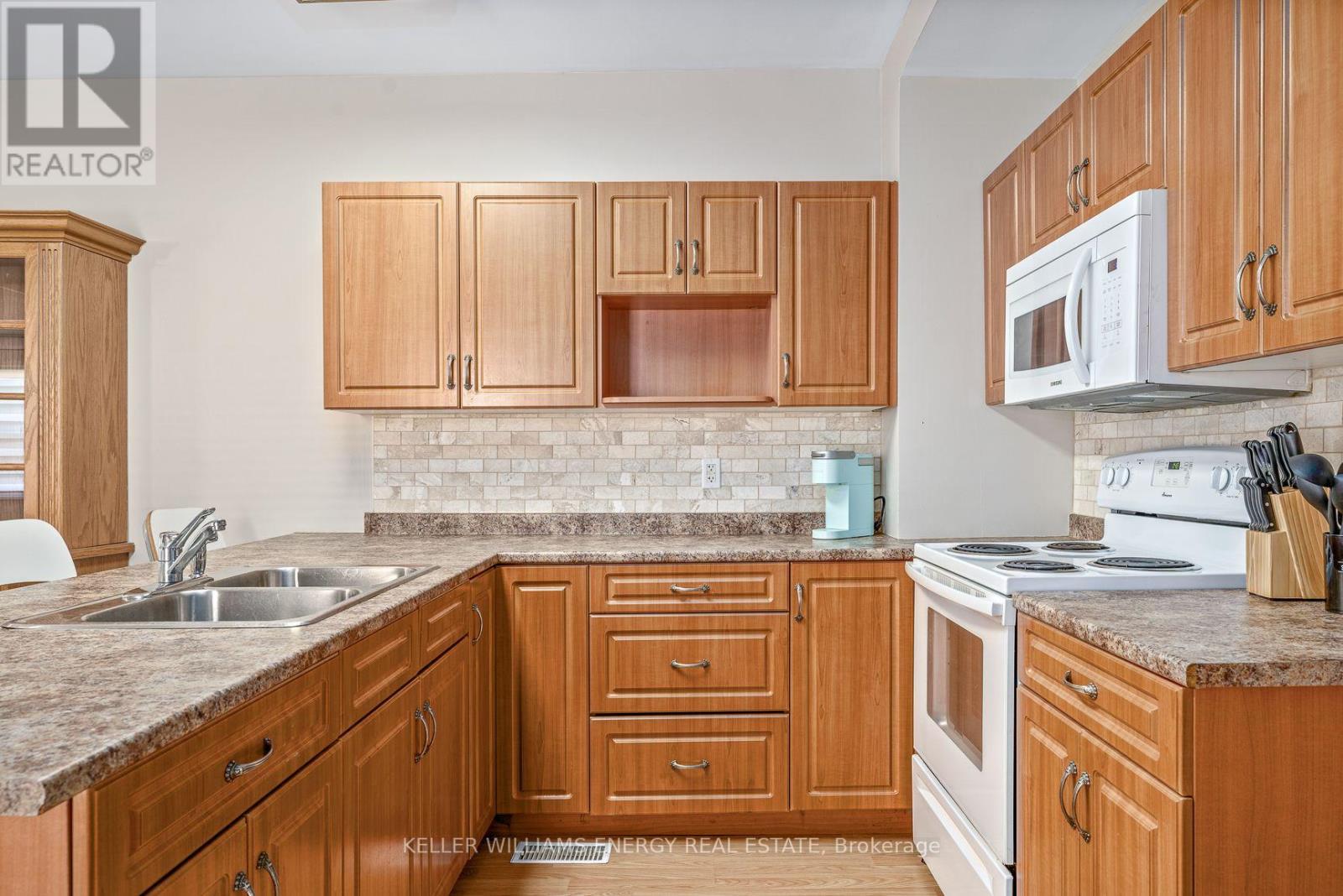 60 Picton Main Street, Prince Edward County, Ontario  K0K 2T0 - Photo 9 - X13087604