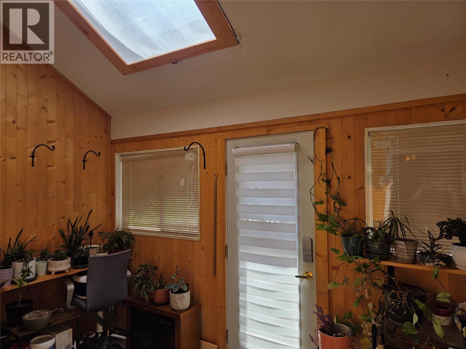 425 3rd Avenue, Keremeos, British Columbia  V0X 1N2 - Photo 4 - 10385674