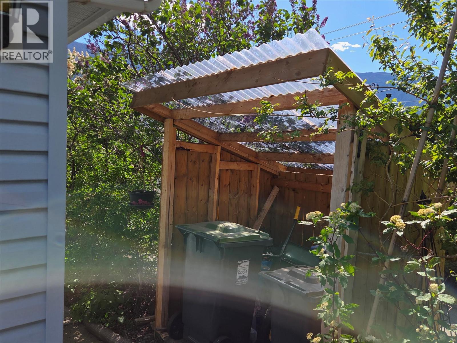 425 3rd Avenue, Keremeos, British Columbia  V0X 1N2 - Photo 36 - 10385674