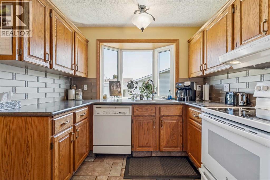 320 Whiteview Road NE, Calgary, Alberta  T1Y 1P8 - Photo 14 - A2307123