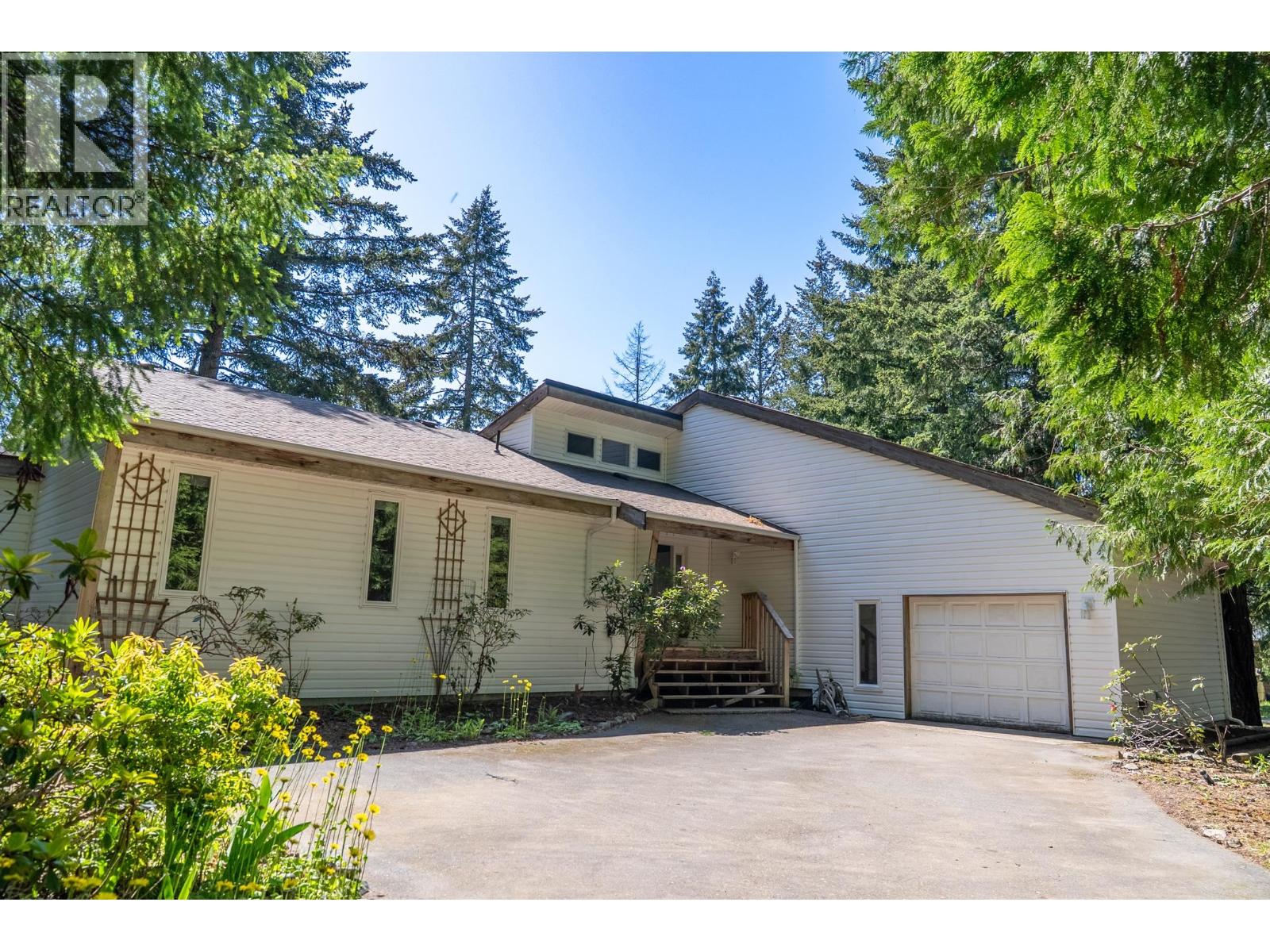 37267 SCHOONER WAY, Pender Island, British Columbia