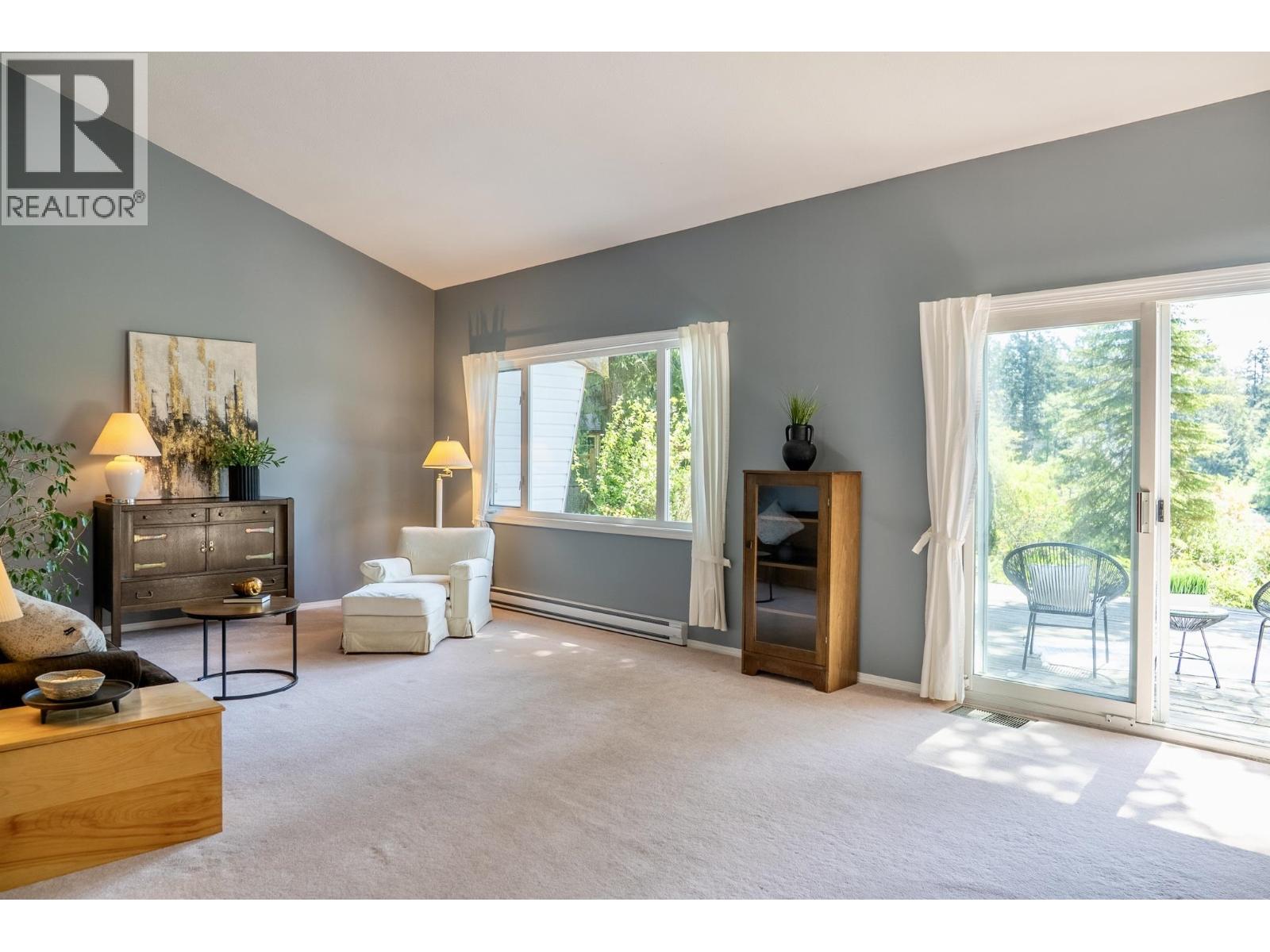 37267 Schooner Way, Pender Island, British Columbia  V0N 2M2 - Photo 2 - R3119823