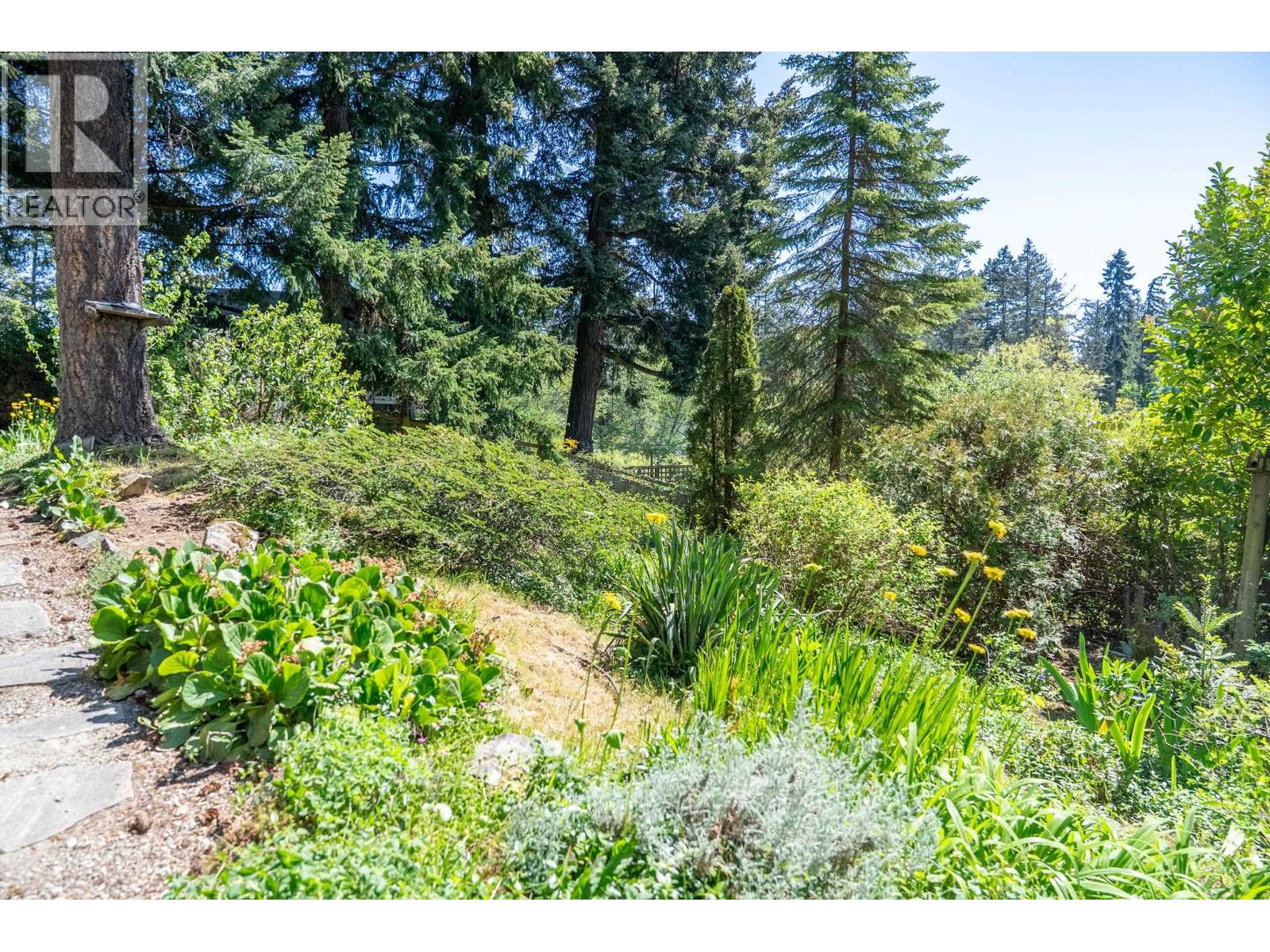 37267 Schooner Way, Pender Island, British Columbia  V0N 2M2 - Photo 40 - R3119823