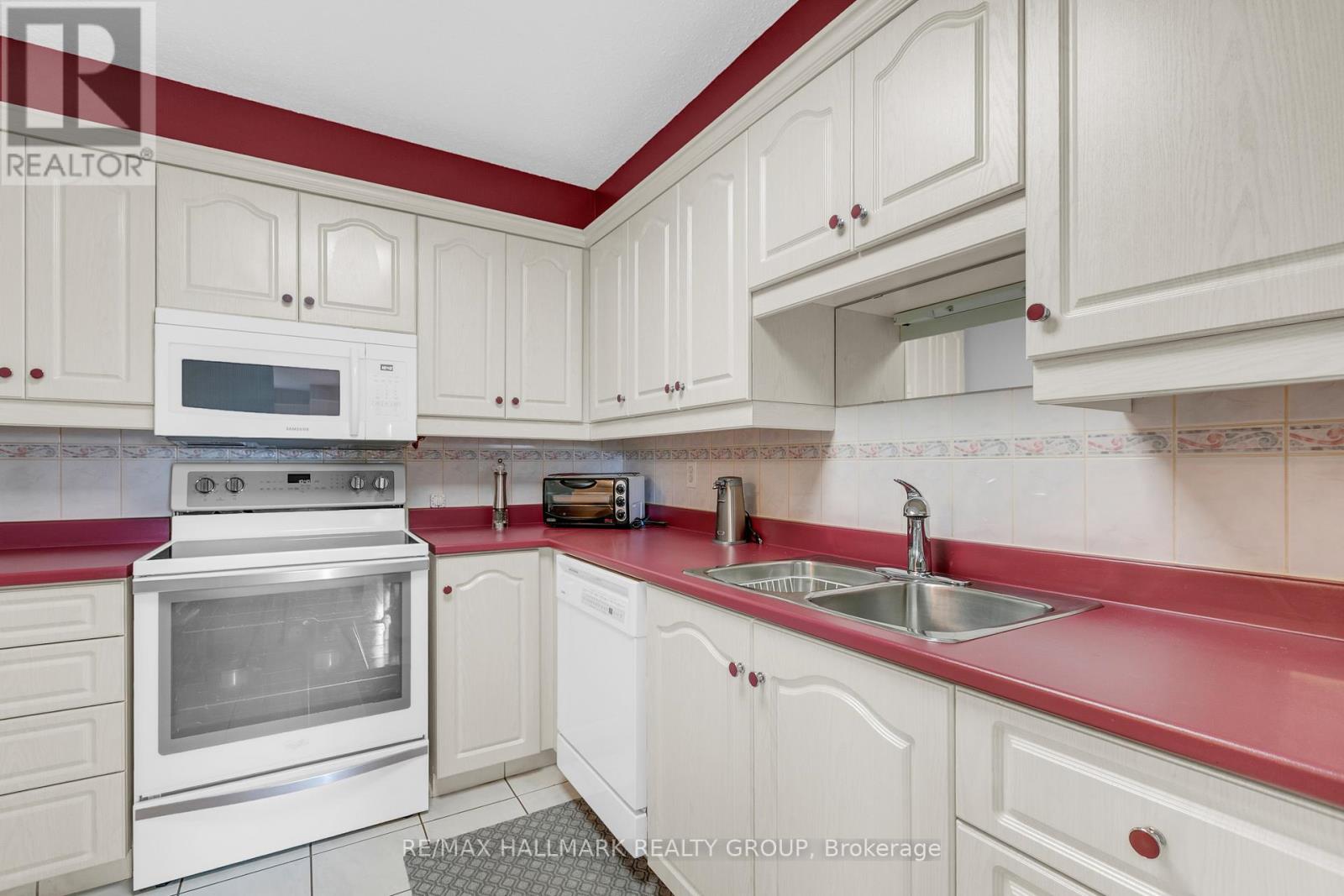 401 - 200 Lafontaine Avenue E, Ottawa, Ontario  K1L 8K8 - Photo 13 - X13087572