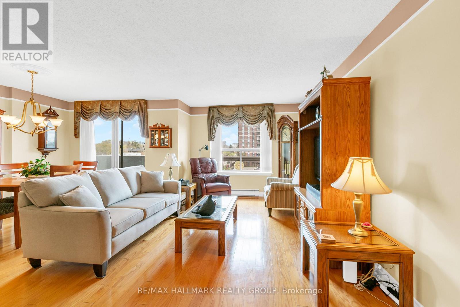 401 - 200 Lafontaine Avenue E, Ottawa, Ontario  K1L 8K8 - Photo 5 - X13087572