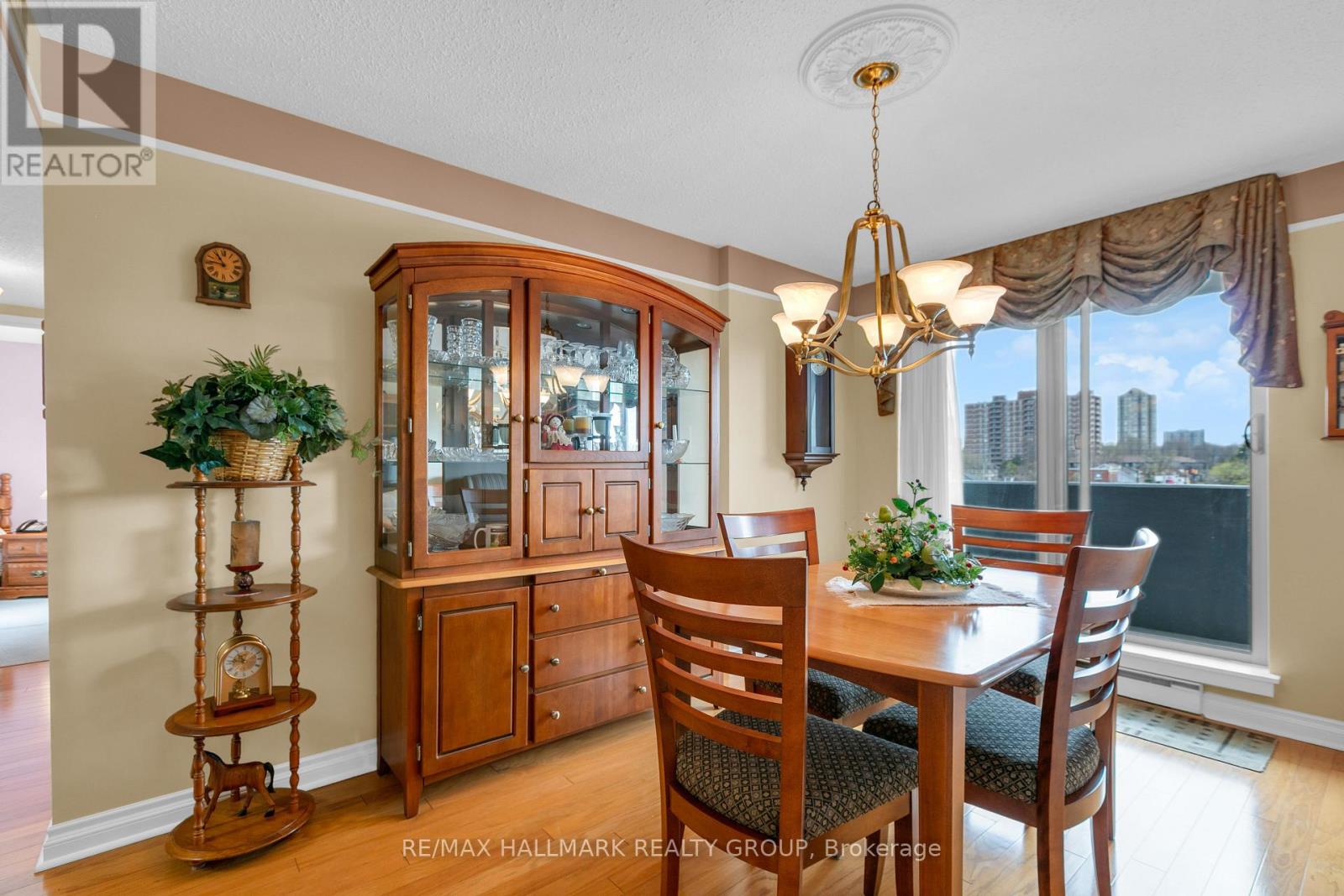 401 - 200 Lafontaine Avenue E, Ottawa, Ontario  K1L 8K8 - Photo 9 - X13087572