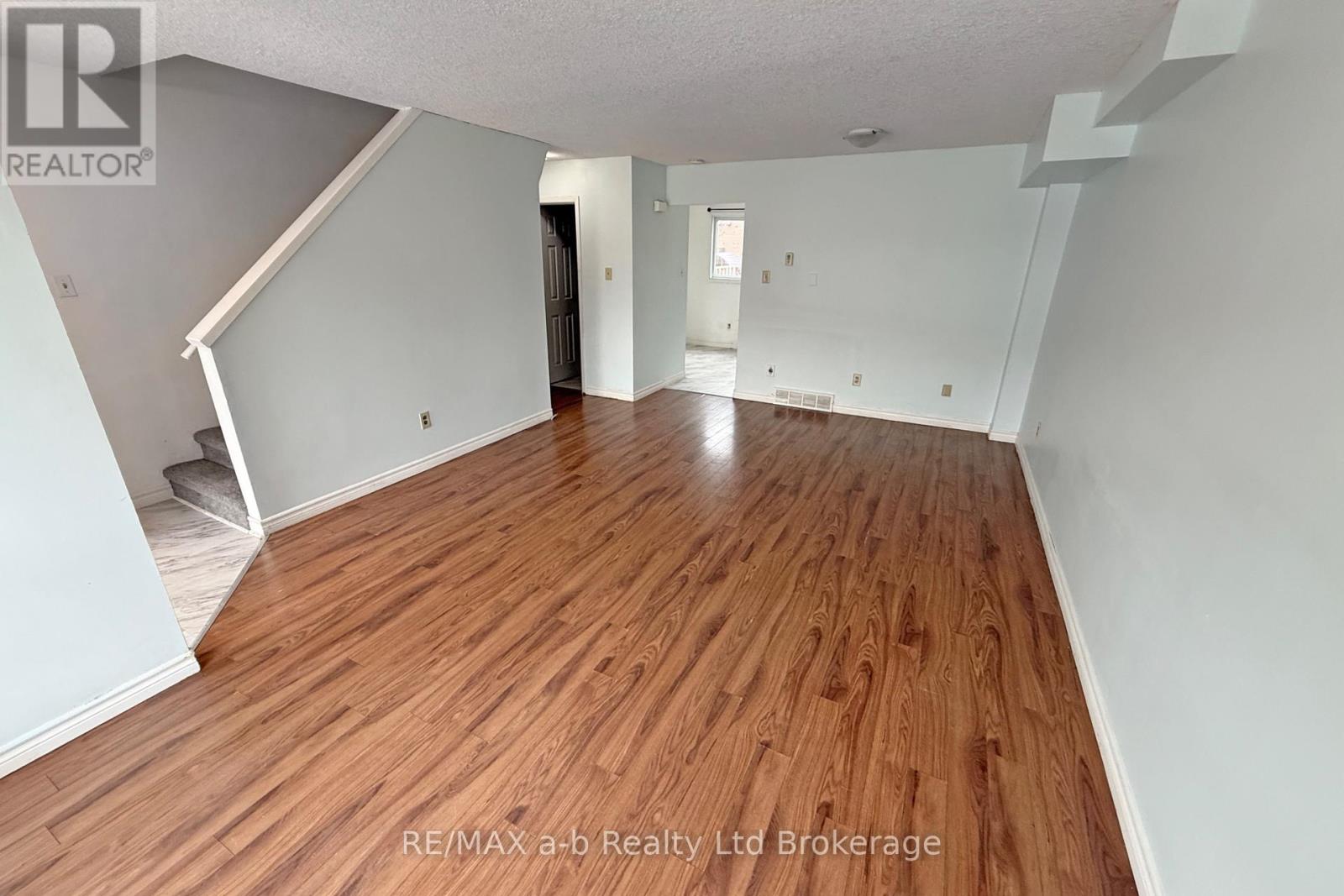 4 - 394 Springbank Avenue N, Woodstock (Woodstock - North), Ontario  N4T 1L1 - Photo 8 - X13087622