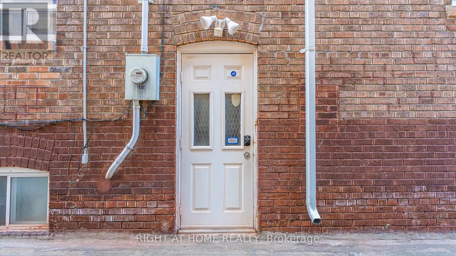 18 Rusholme Road, Toronto, Ontario  M6J 3H4 - Photo 39 - C13053078