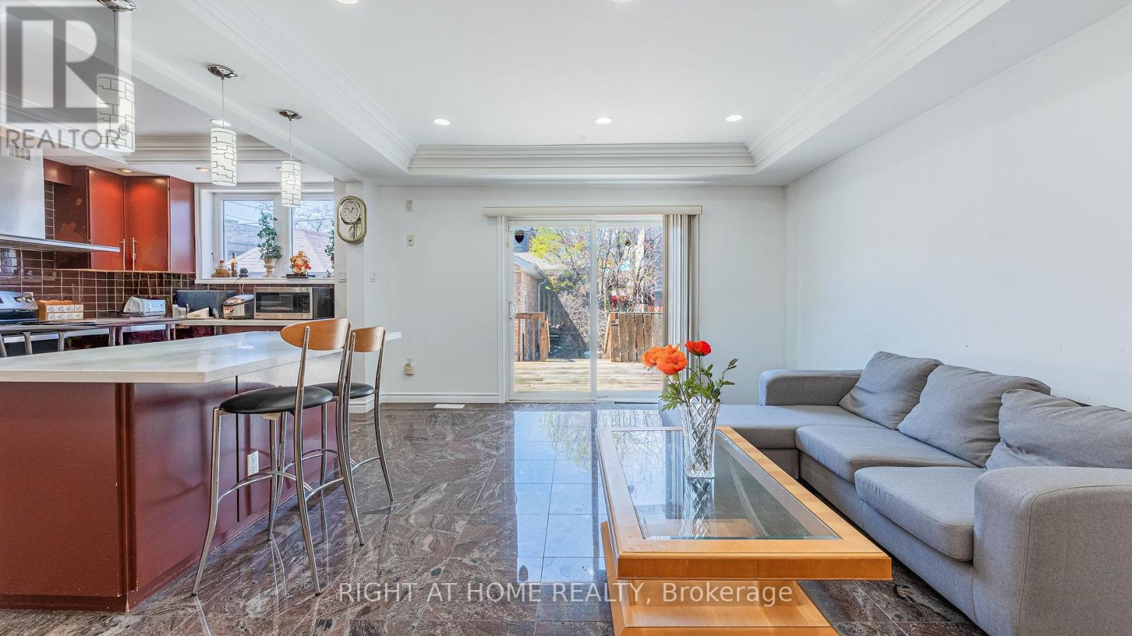 18 Rusholme Road, Toronto, Ontario  M6J 3H4 - Photo 6 - C13053078