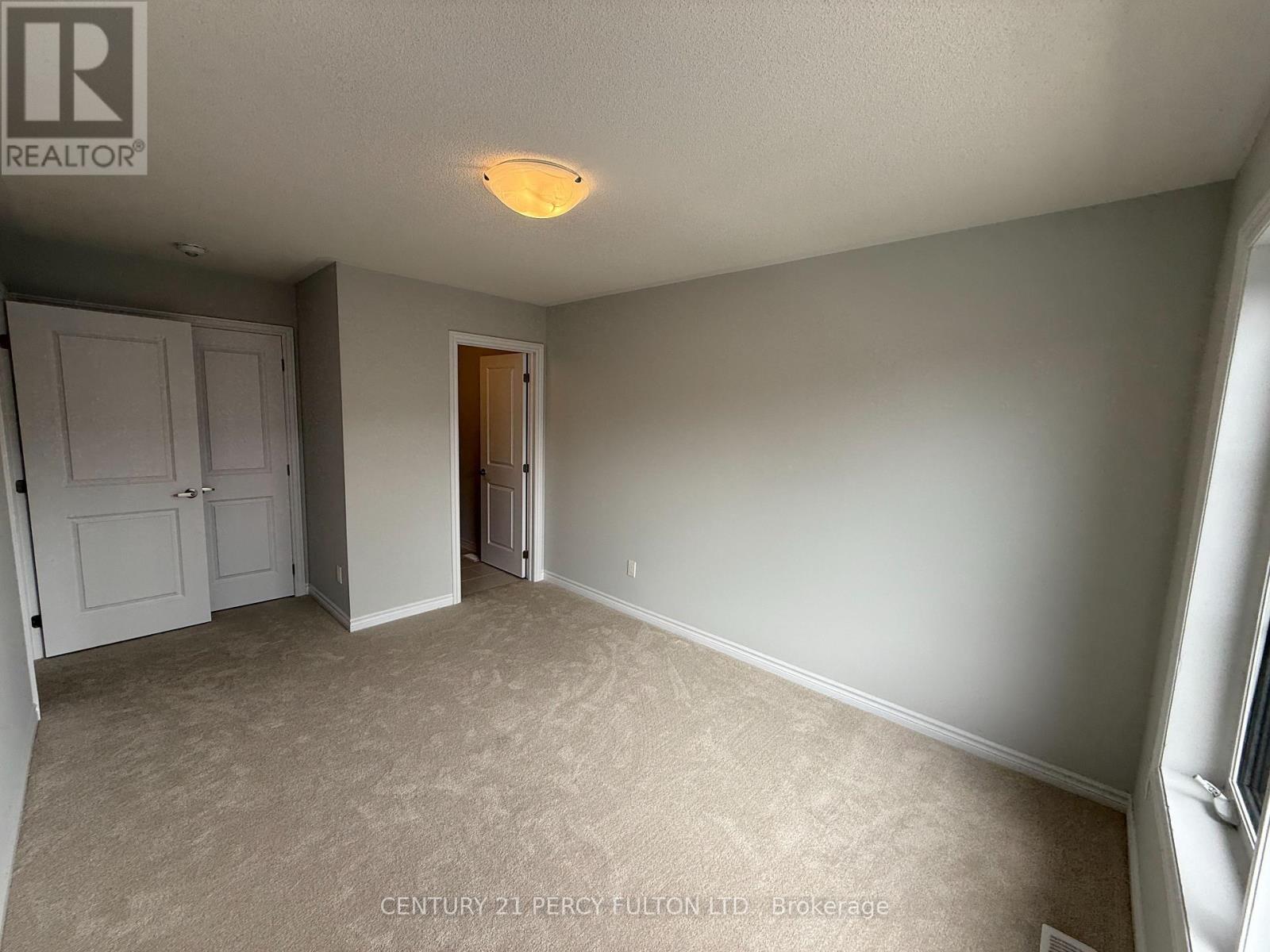 1060 Honeycomb Path, Oshawa, Ontario  L1H 8L7 - Photo 6 - E13086078