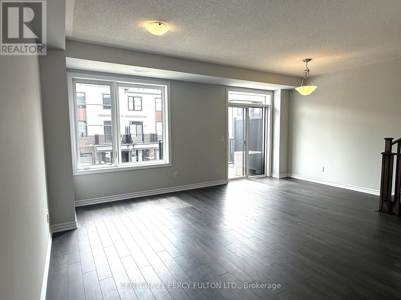 1060 Honeycomb Path, Oshawa, Ontario  L1H 8L7 - Photo 2 - E13086078