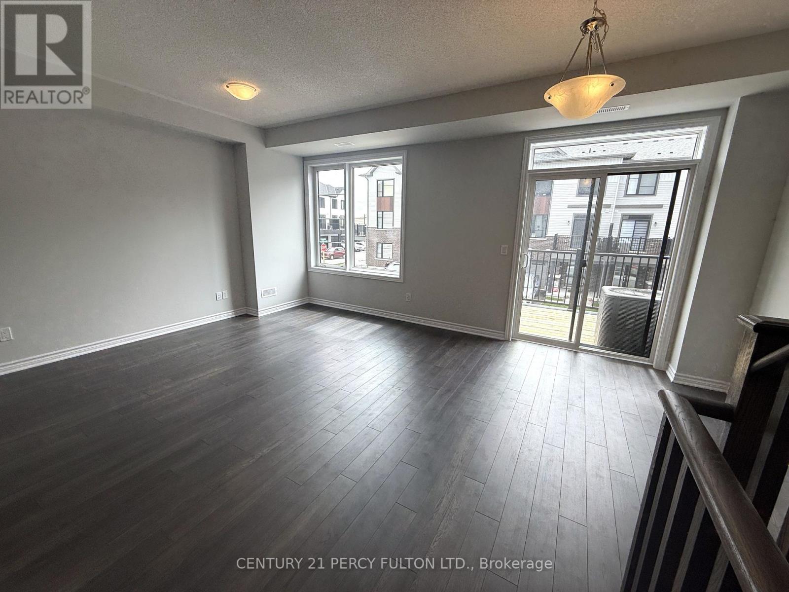 1060 Honeycomb Path, Oshawa, Ontario  L1H 8L7 - Photo 3 - E13086078