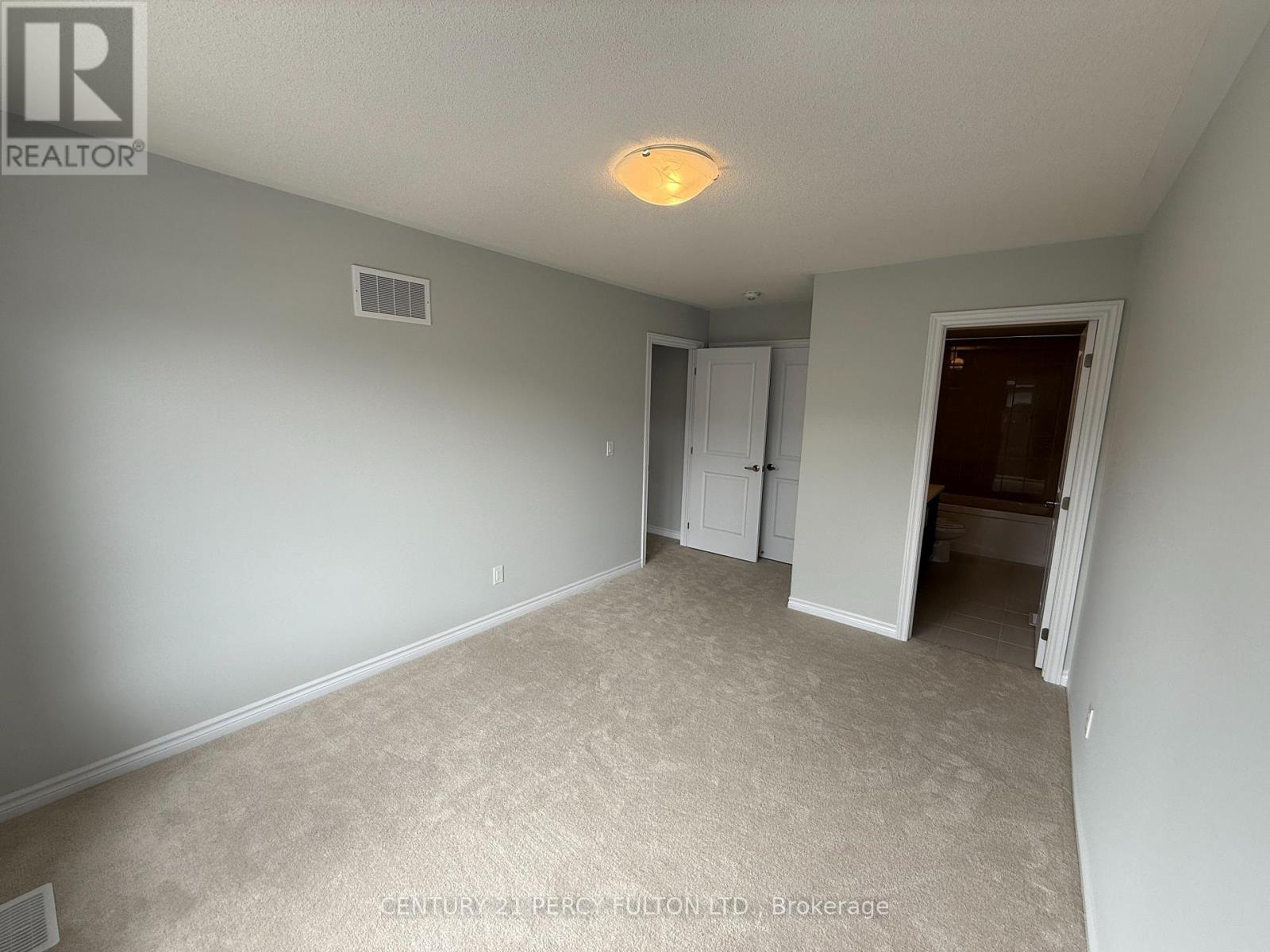1060 Honeycomb Path, Oshawa, Ontario  L1H 8L7 - Photo 7 - E13086078