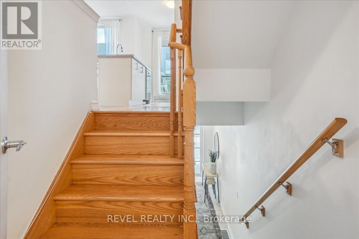 3038 Blacktusk Common, Oakville, Ontario  L6H 7E3 - Photo 9 - W13059732